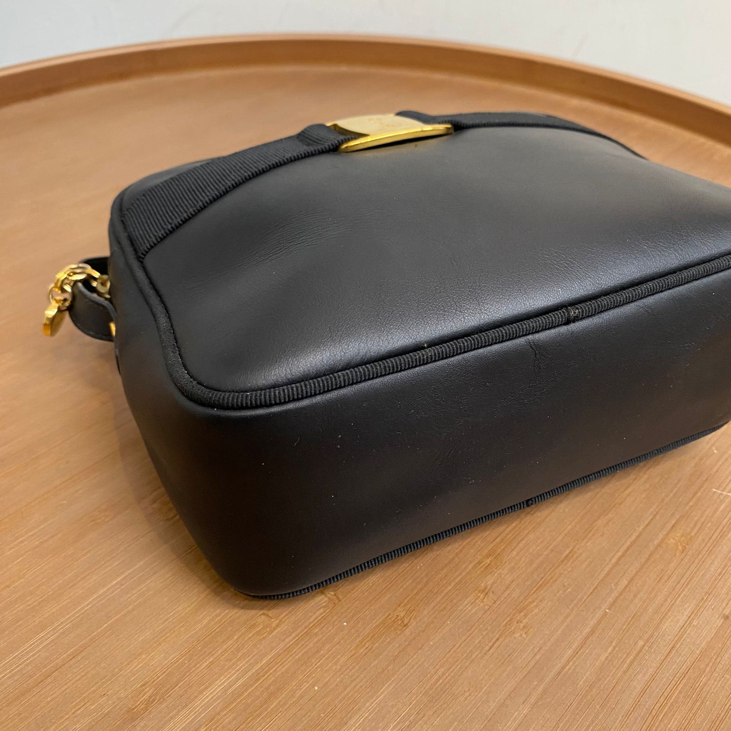 Ferragamo相機袋