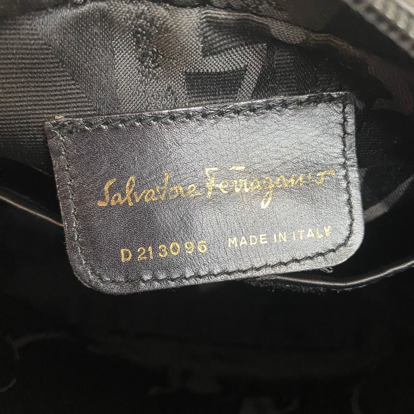 Ferragamo相機袋