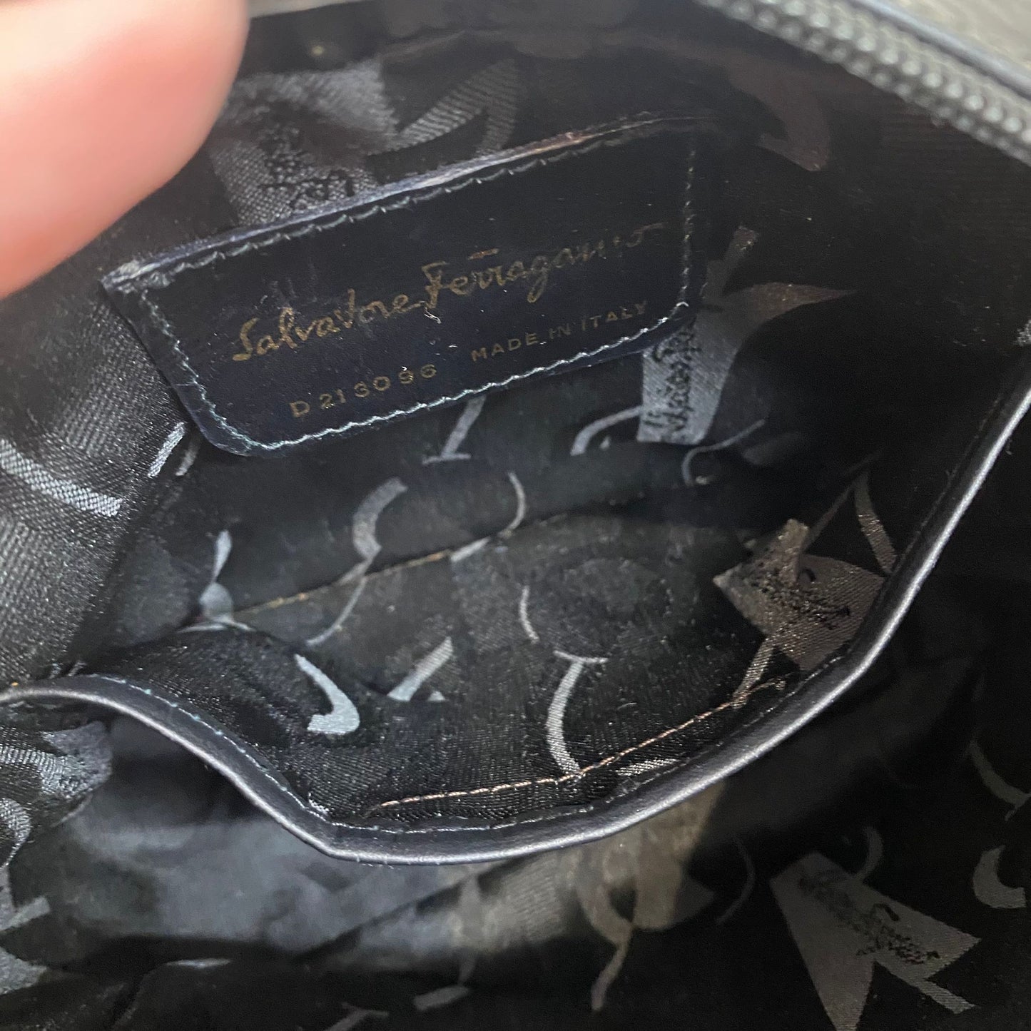 Ferragamo相機袋
