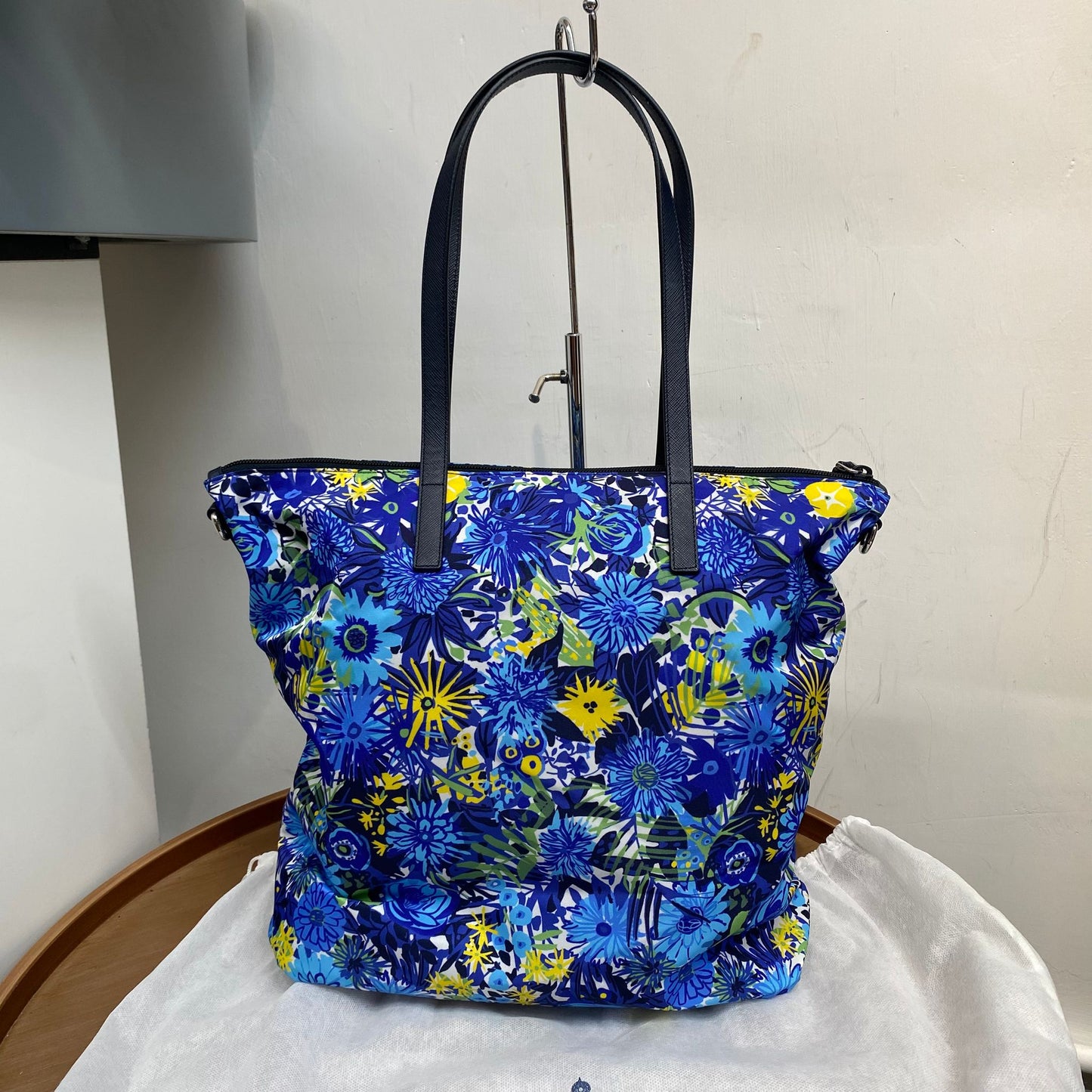 Prada Tote 有塵袋