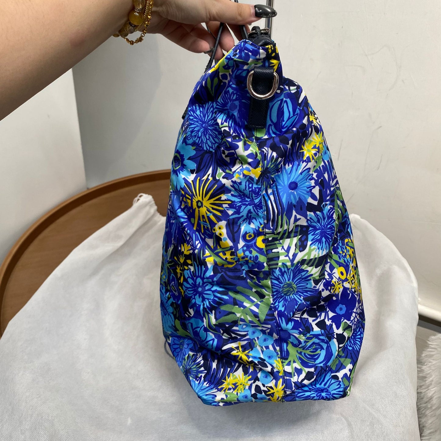 Prada Tote 有塵袋