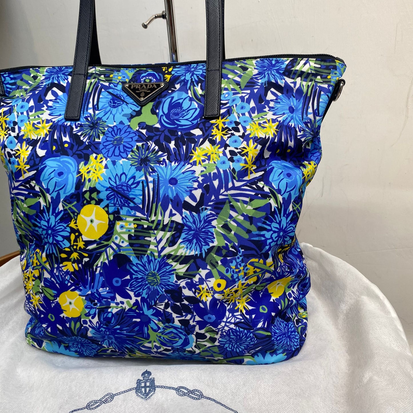 Prada Tote 有塵袋