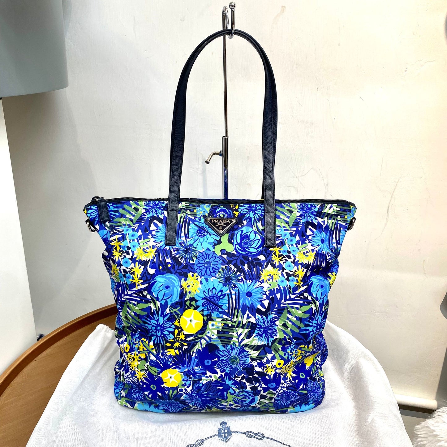 Prada Tote 有塵袋