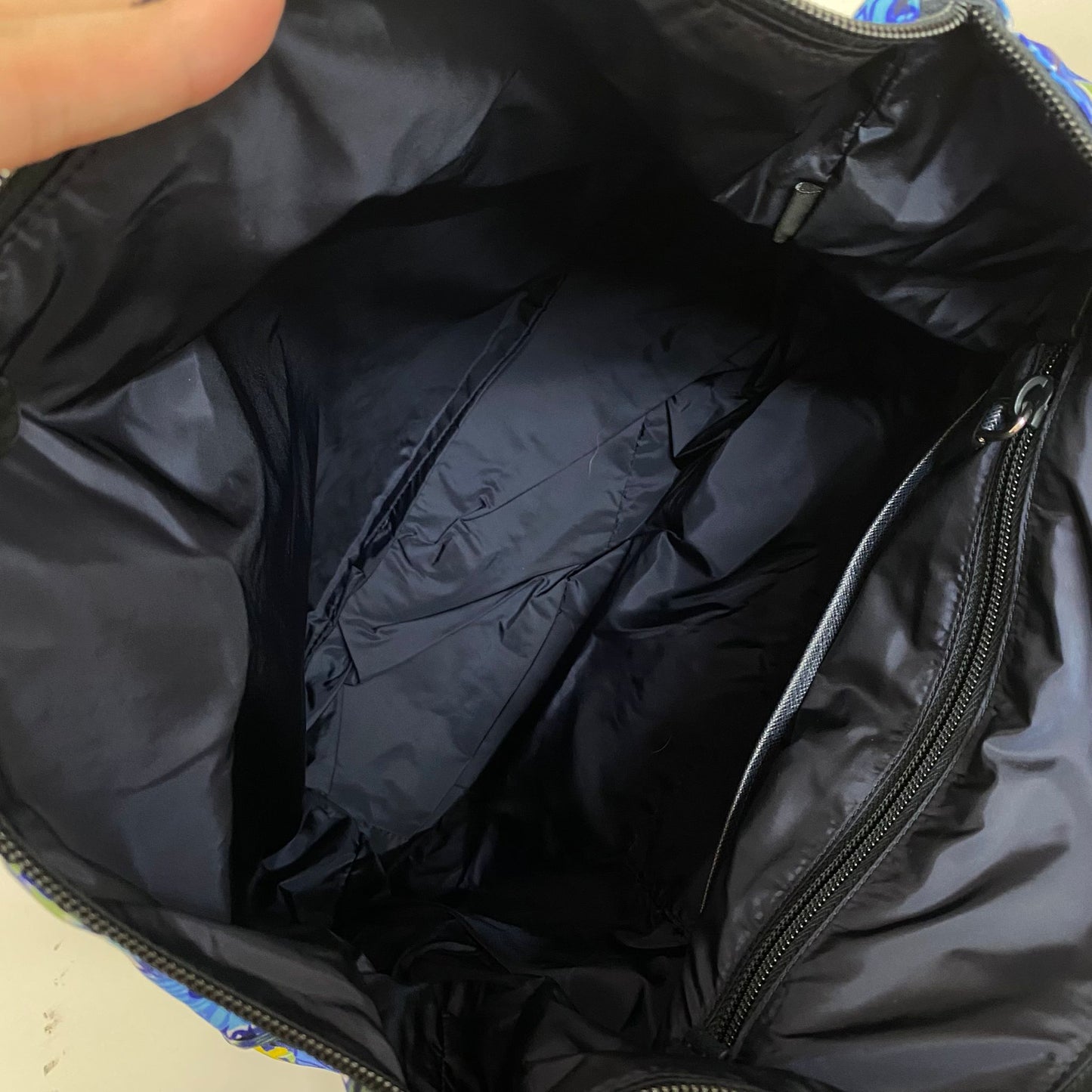 Prada Tote 有塵袋