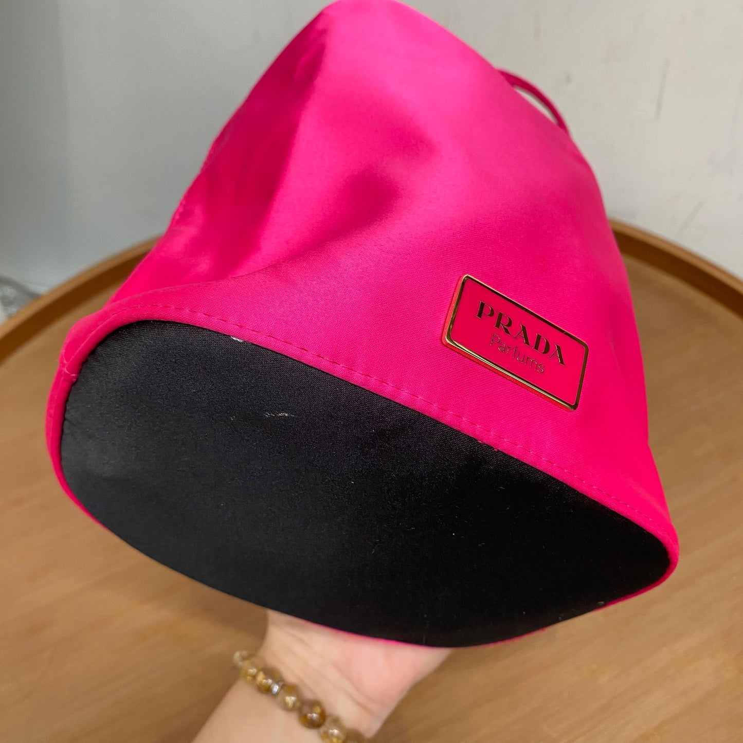 Prada水桶Pouch