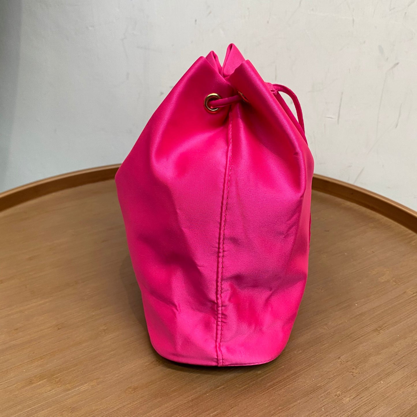 Prada水桶Pouch