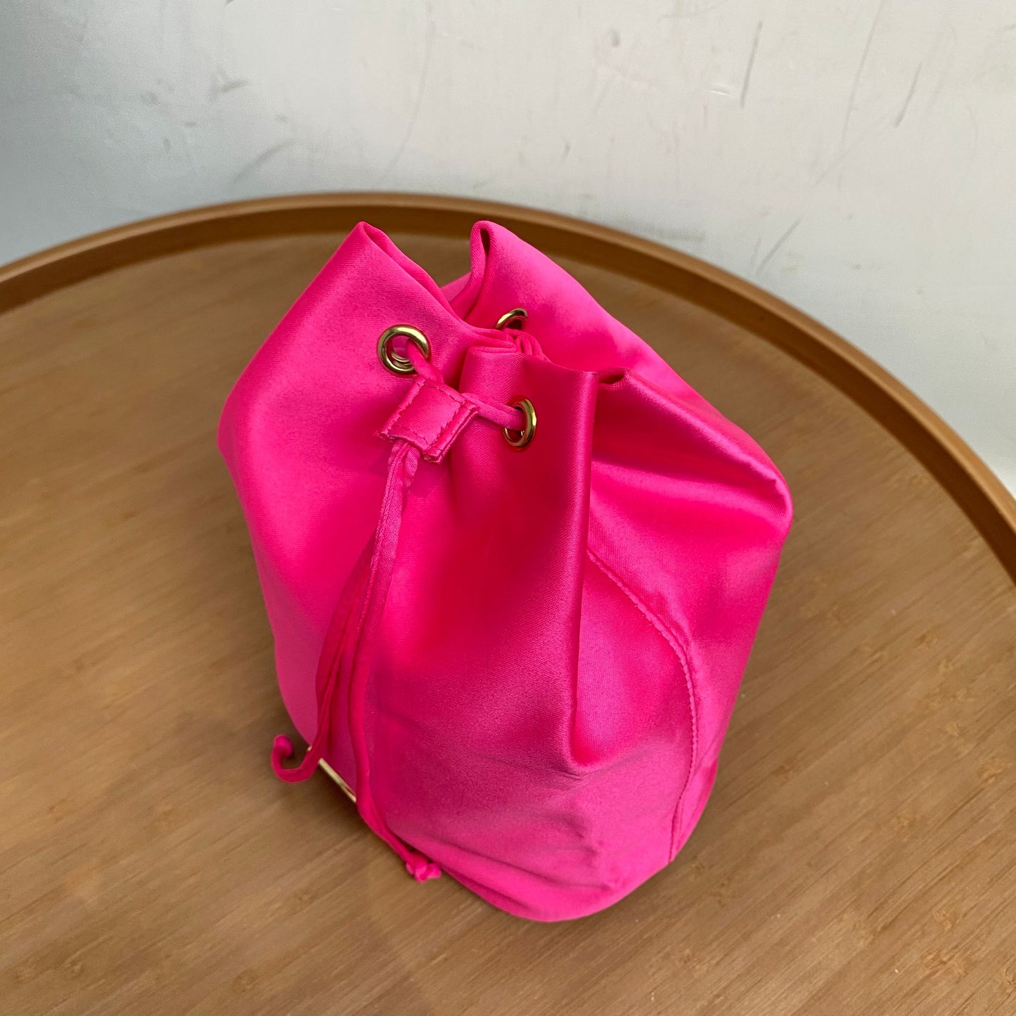 Prada水桶Pouch