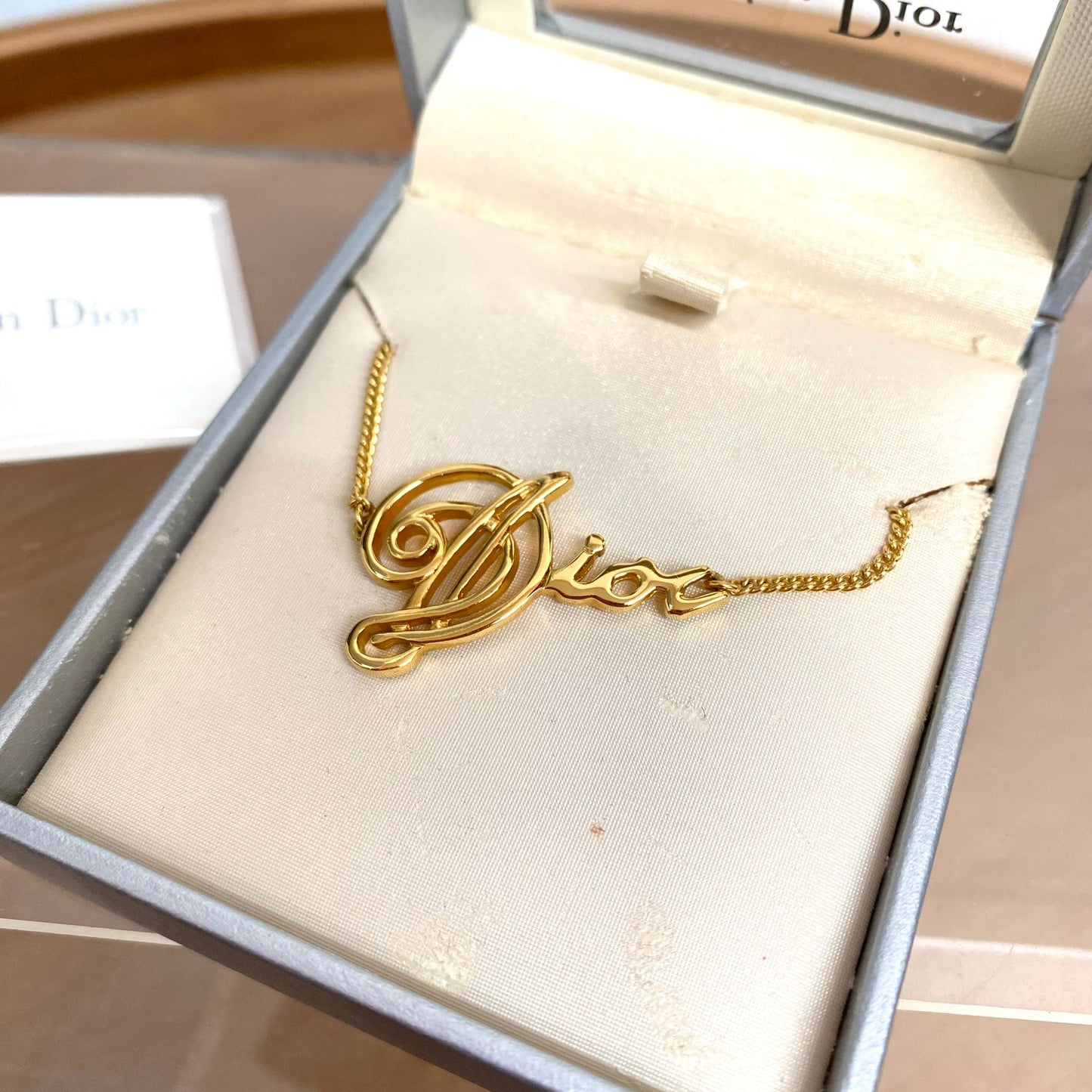 Dior 潦草頸鏈 有盒