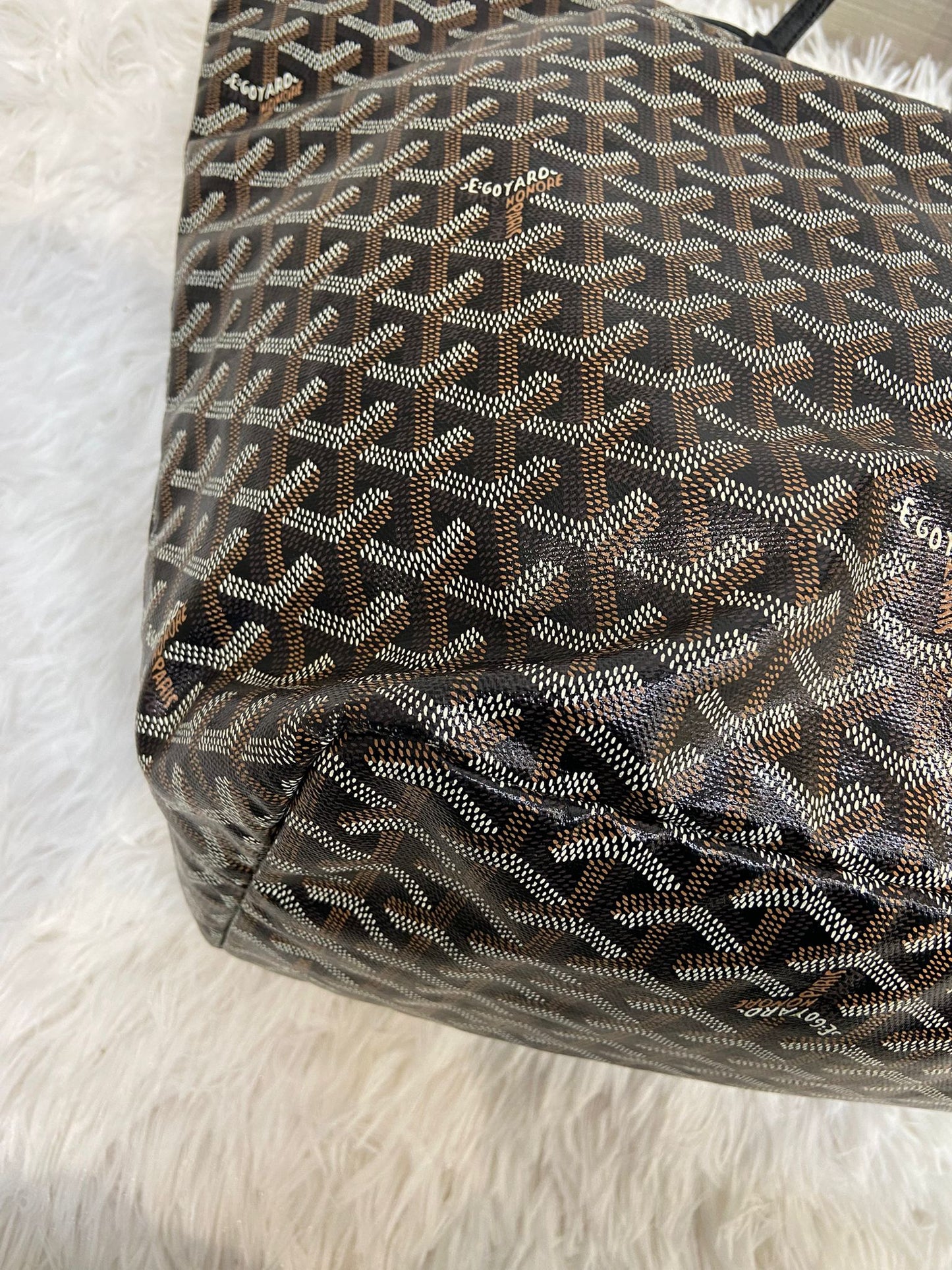 Goyard tote bag