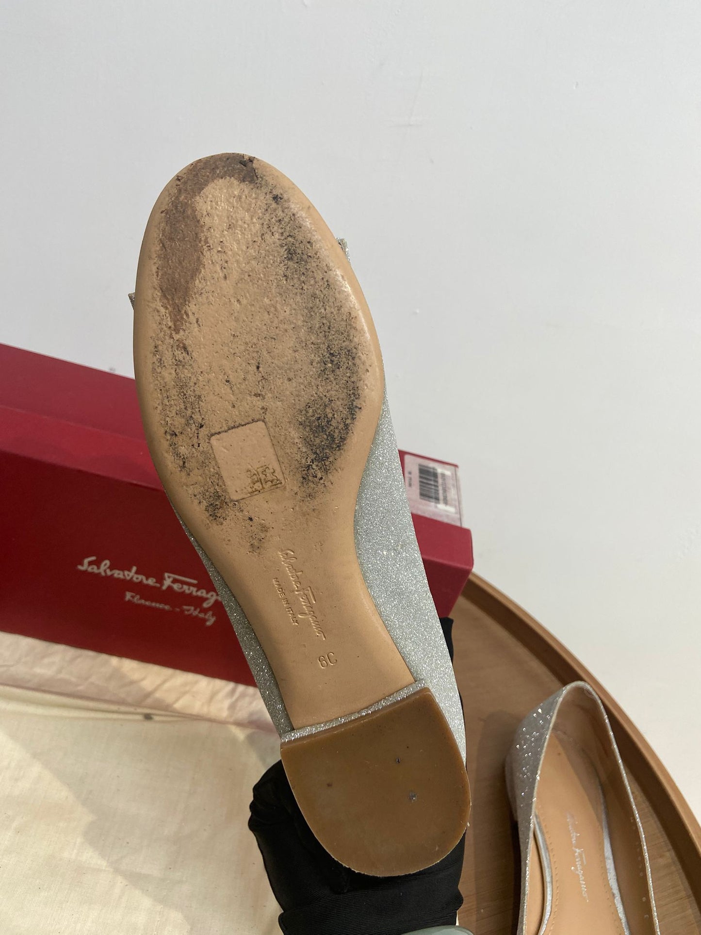 Ferragamo 銀色平底鞋