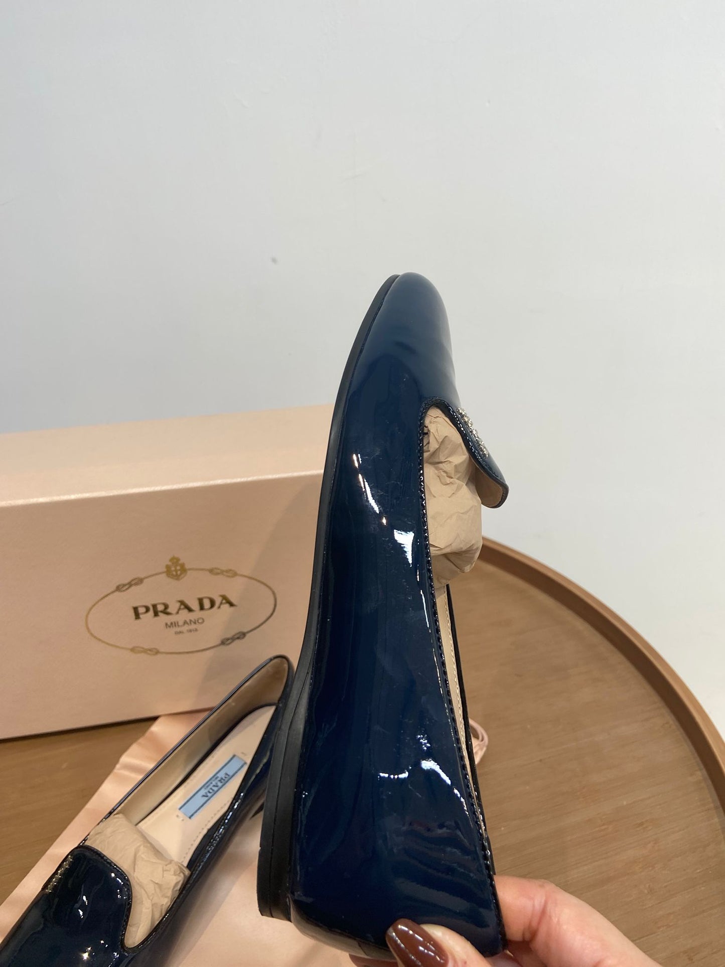Prada 漆皮 平底鞋