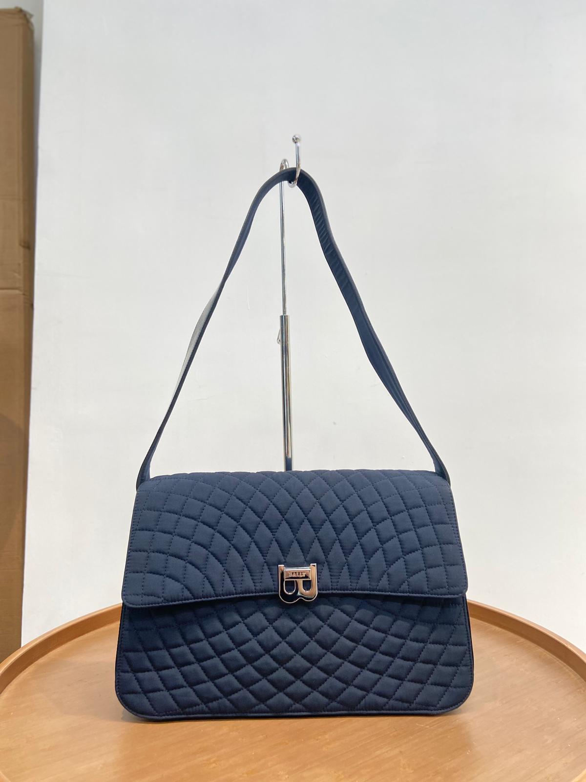 Bally 黑銀菱格單肩袋