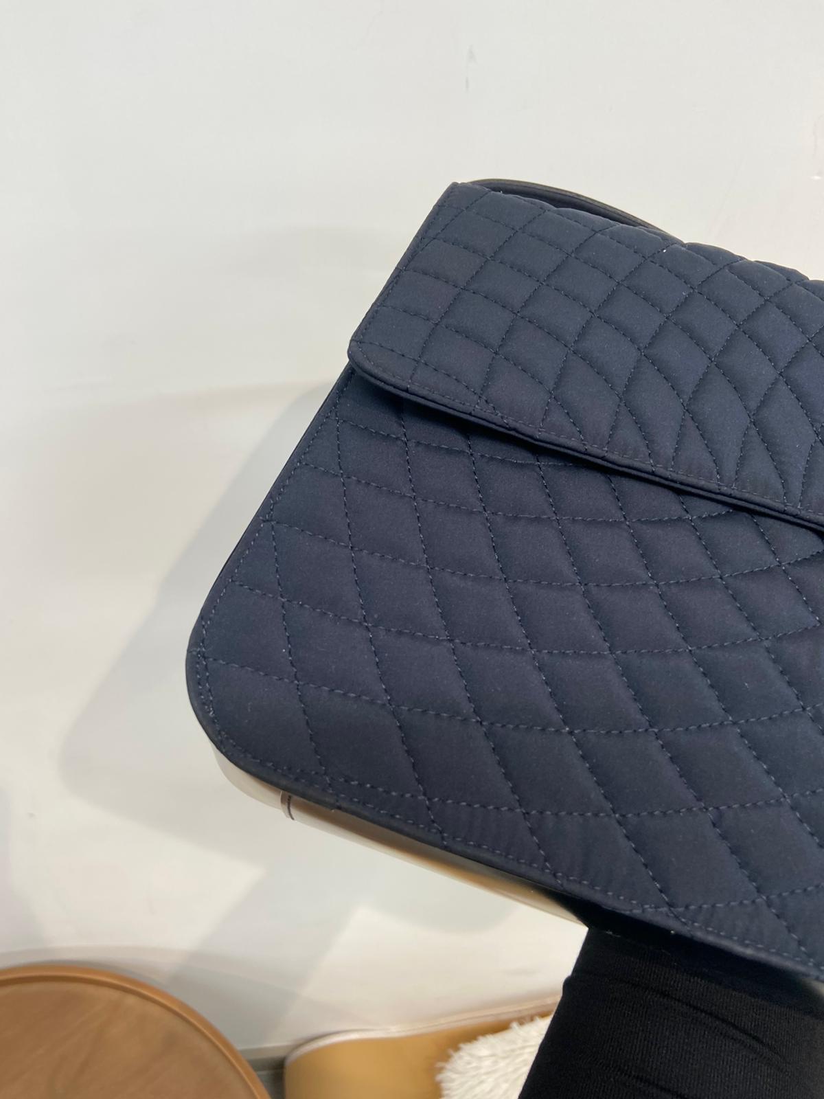 Bally 黑銀菱格單肩袋