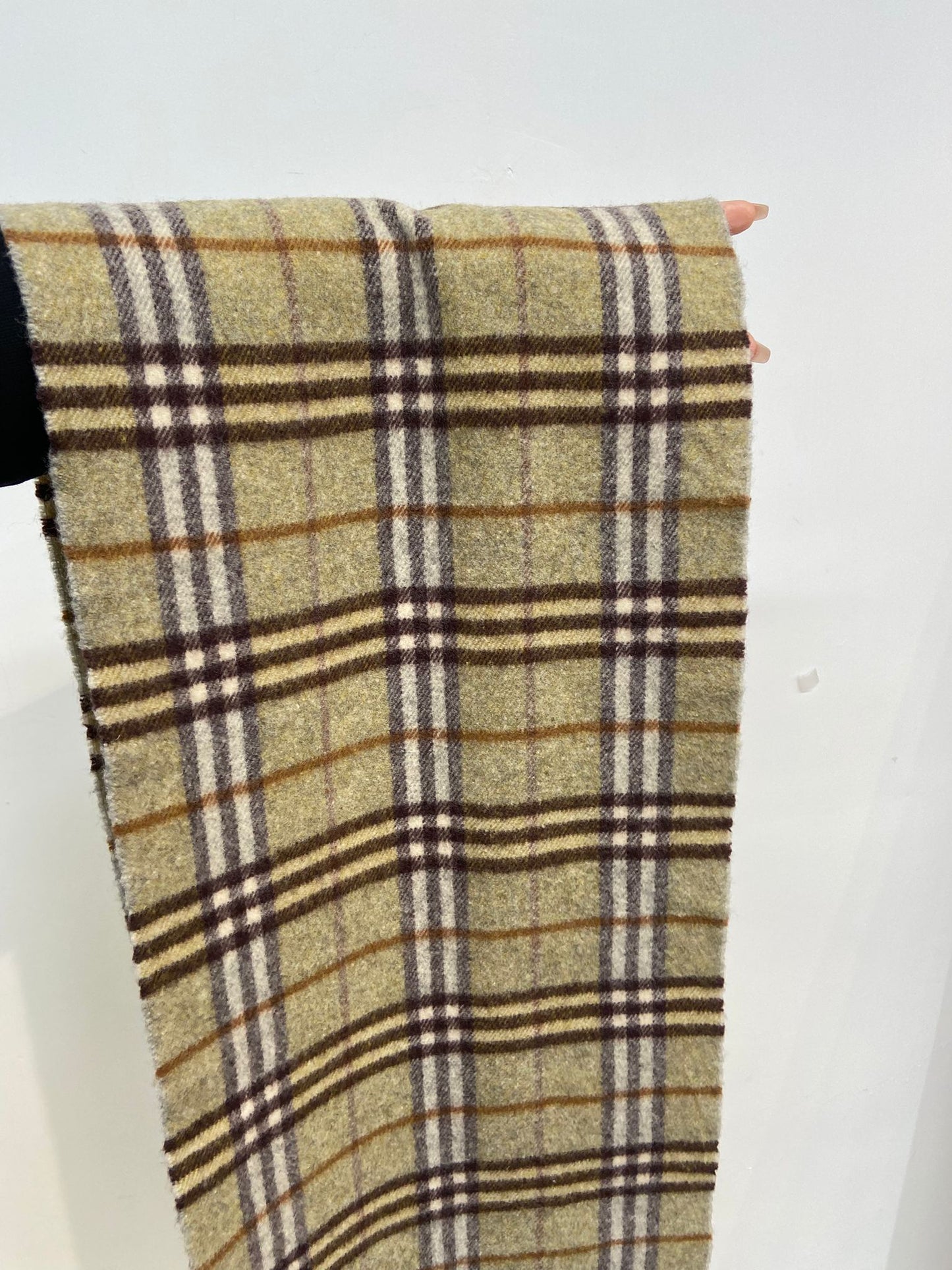 Burberry 灰綠色 格仔羊絨圍巾
