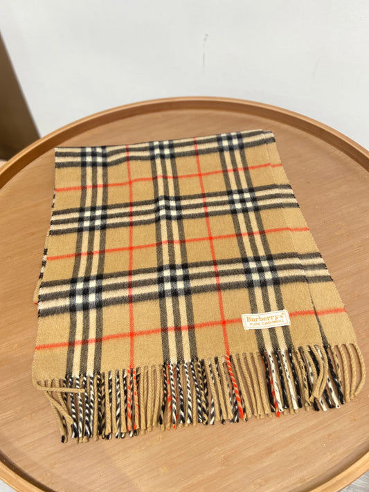 Burberry 駝色格仔羊絨頸巾