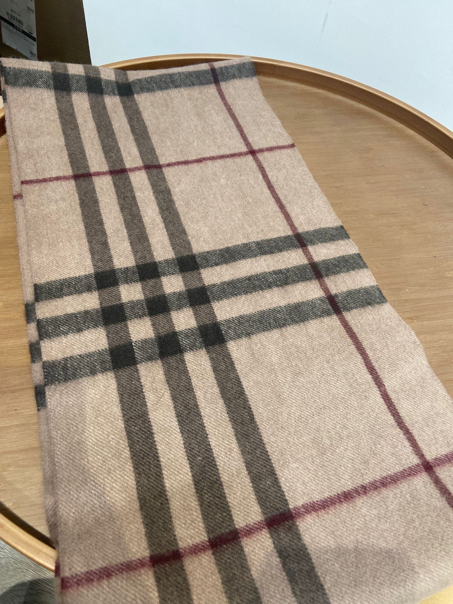 Burberry 奶茶啡 大格羊絨圍巾