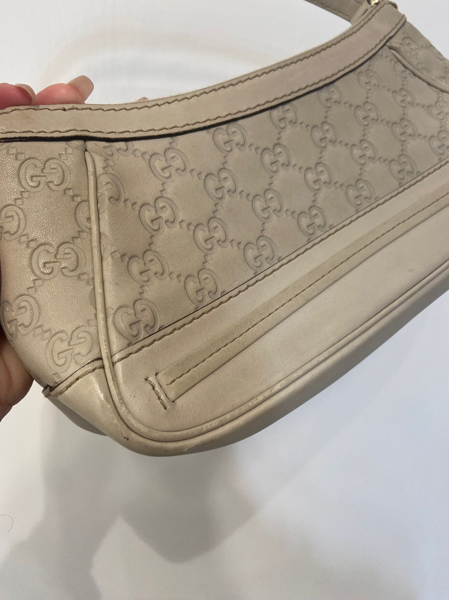 GUCCI 灰白色腋下包