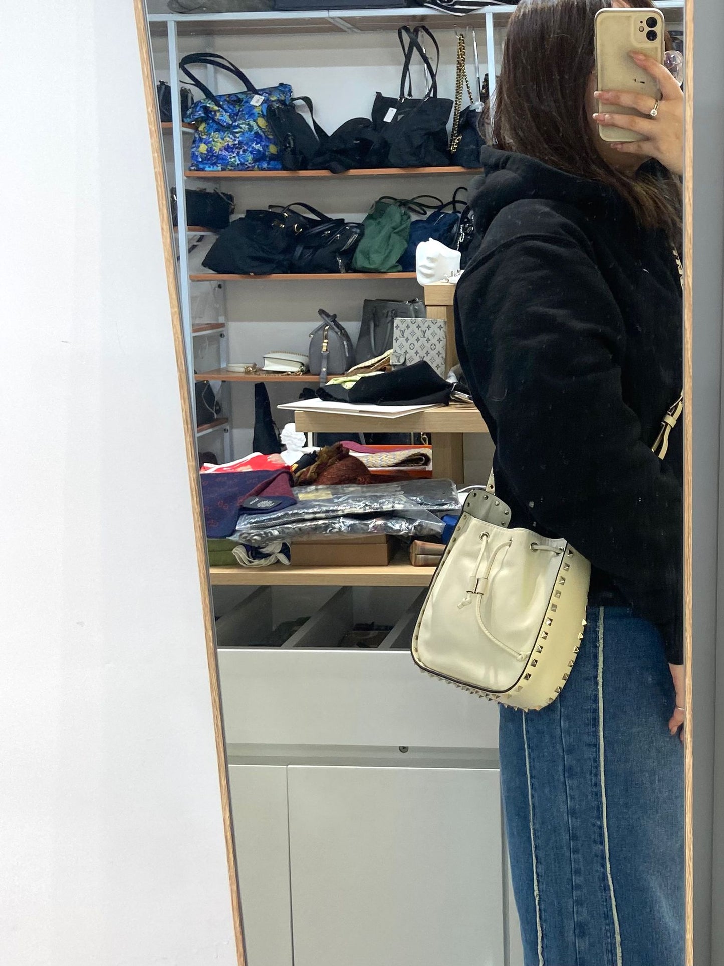 Valentino 索繩斜孭袋