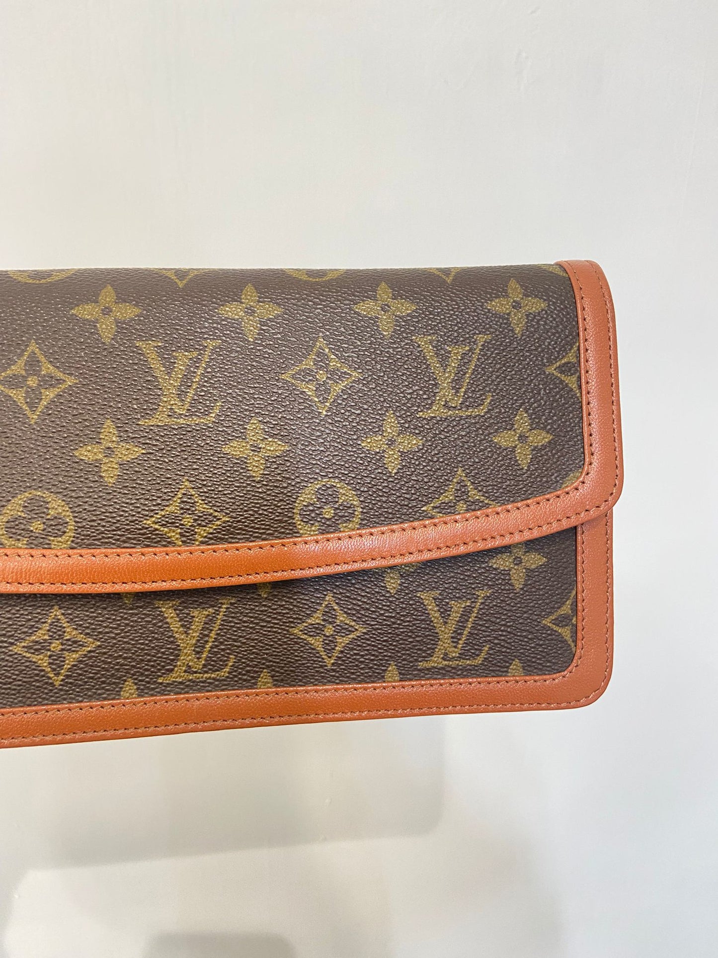 Lv 老花信封包