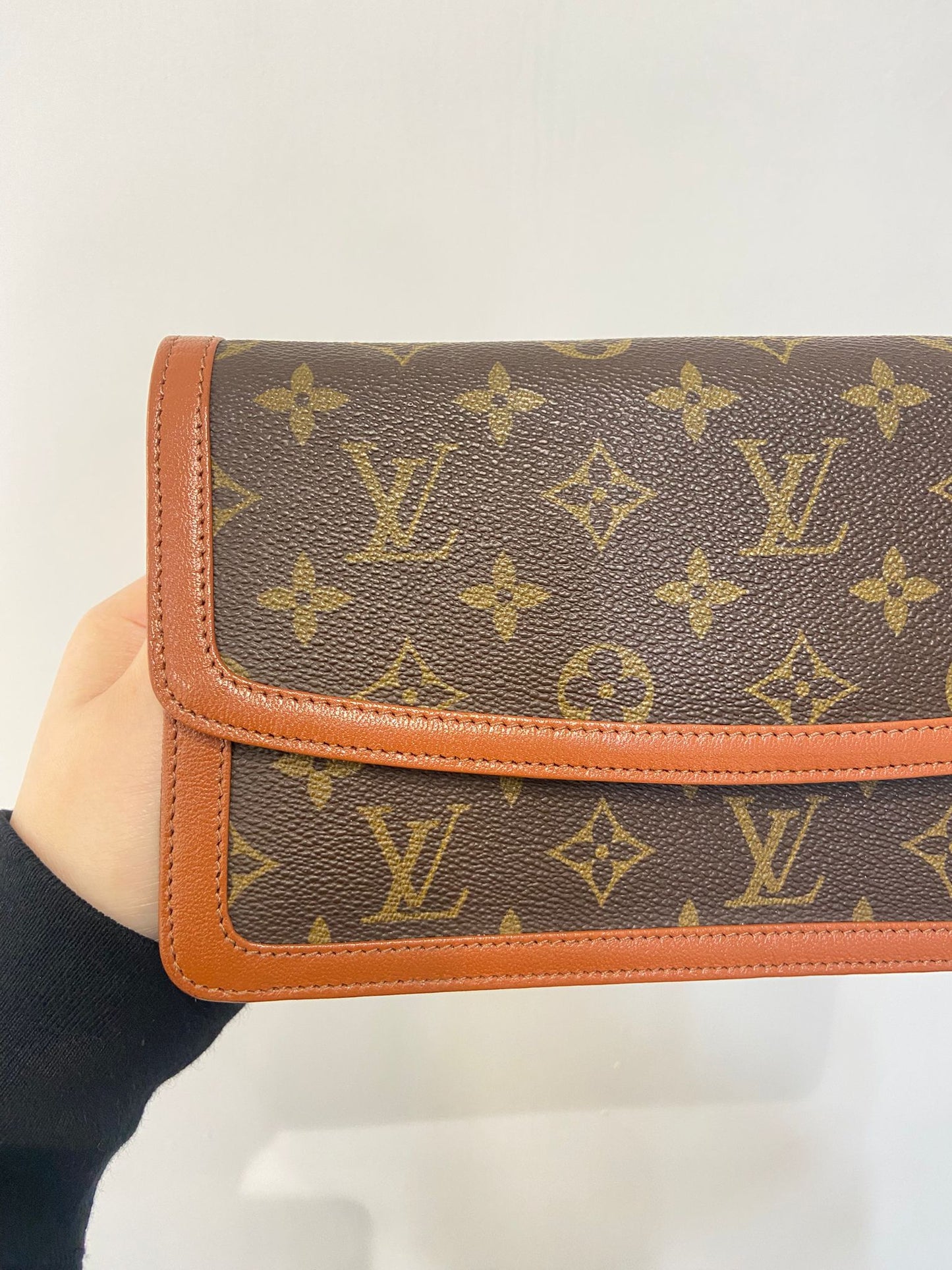 Lv 老花信封包
