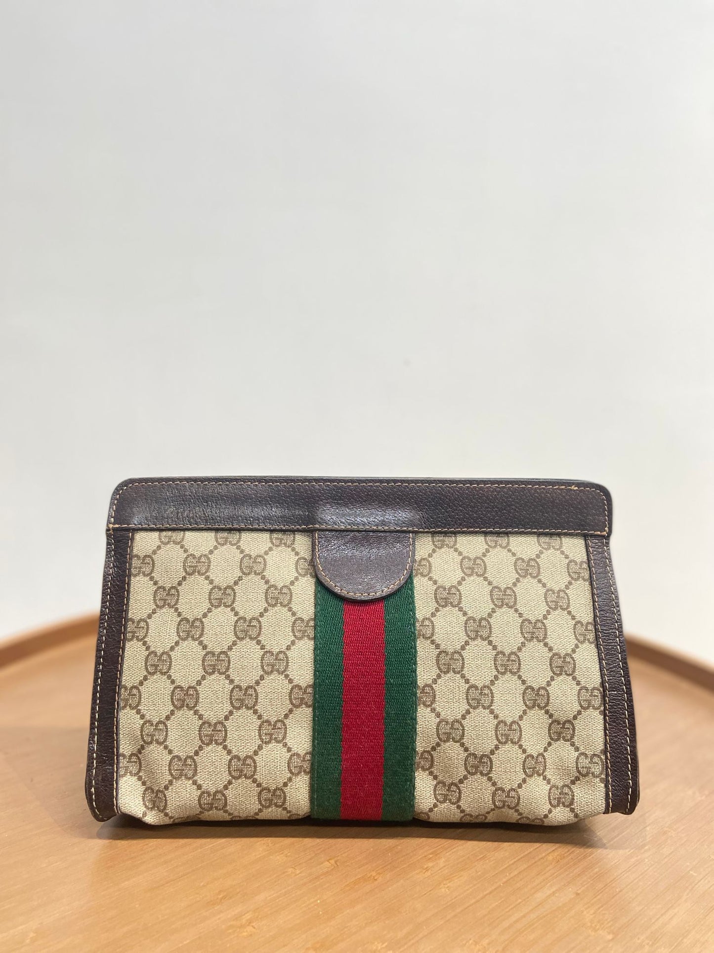 Gucci 老花手拎包