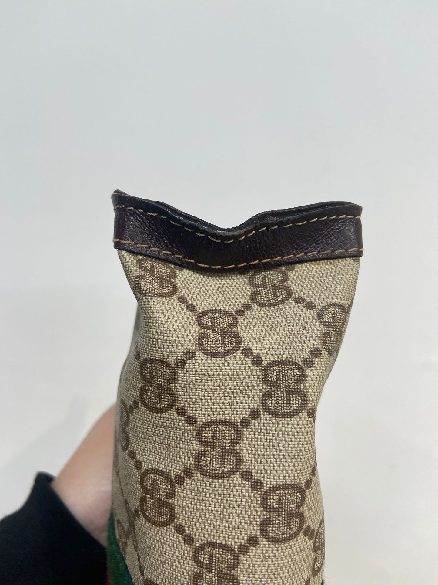 Gucci 老花手拎包
