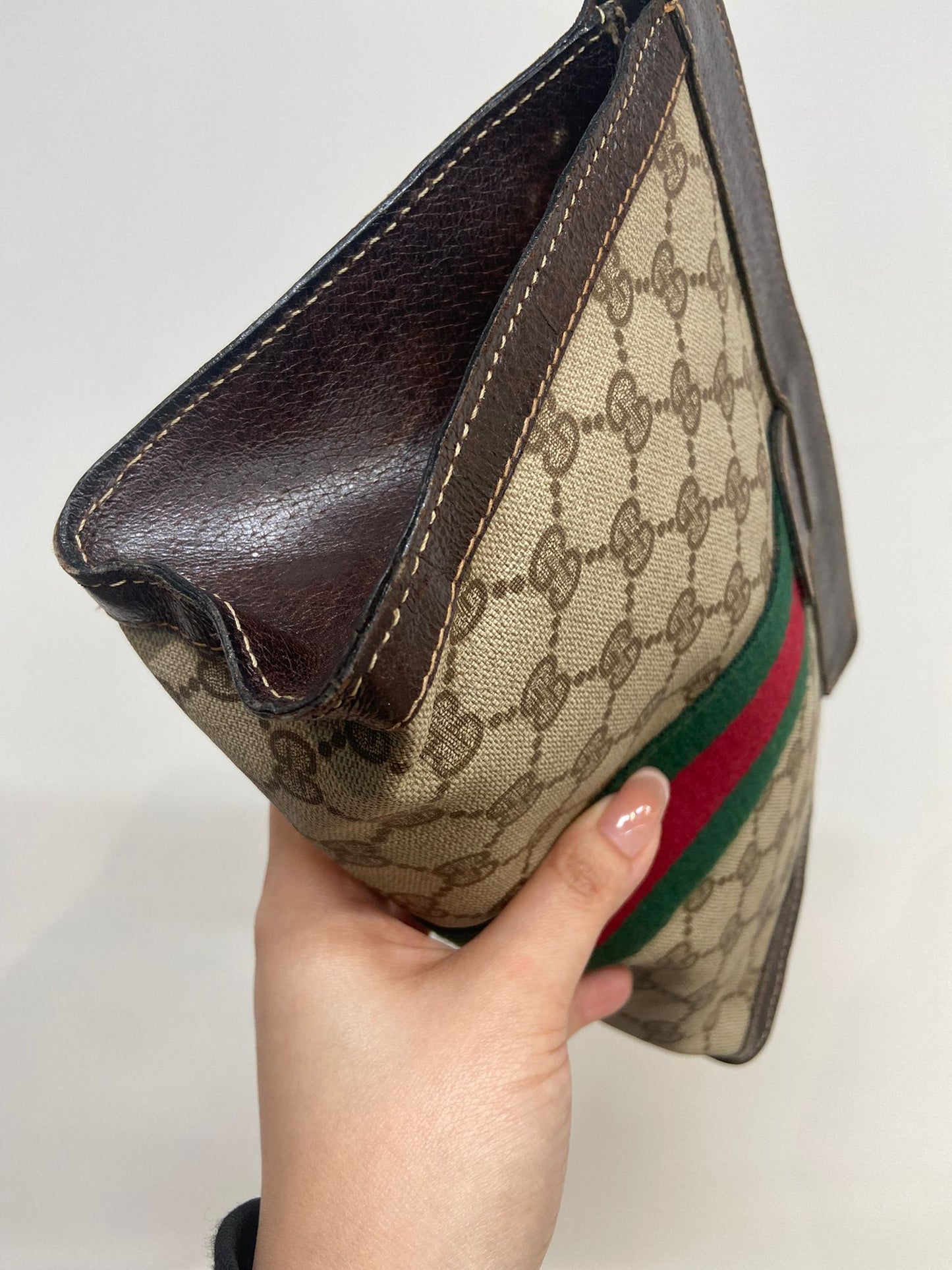 Gucci 老花手拎包