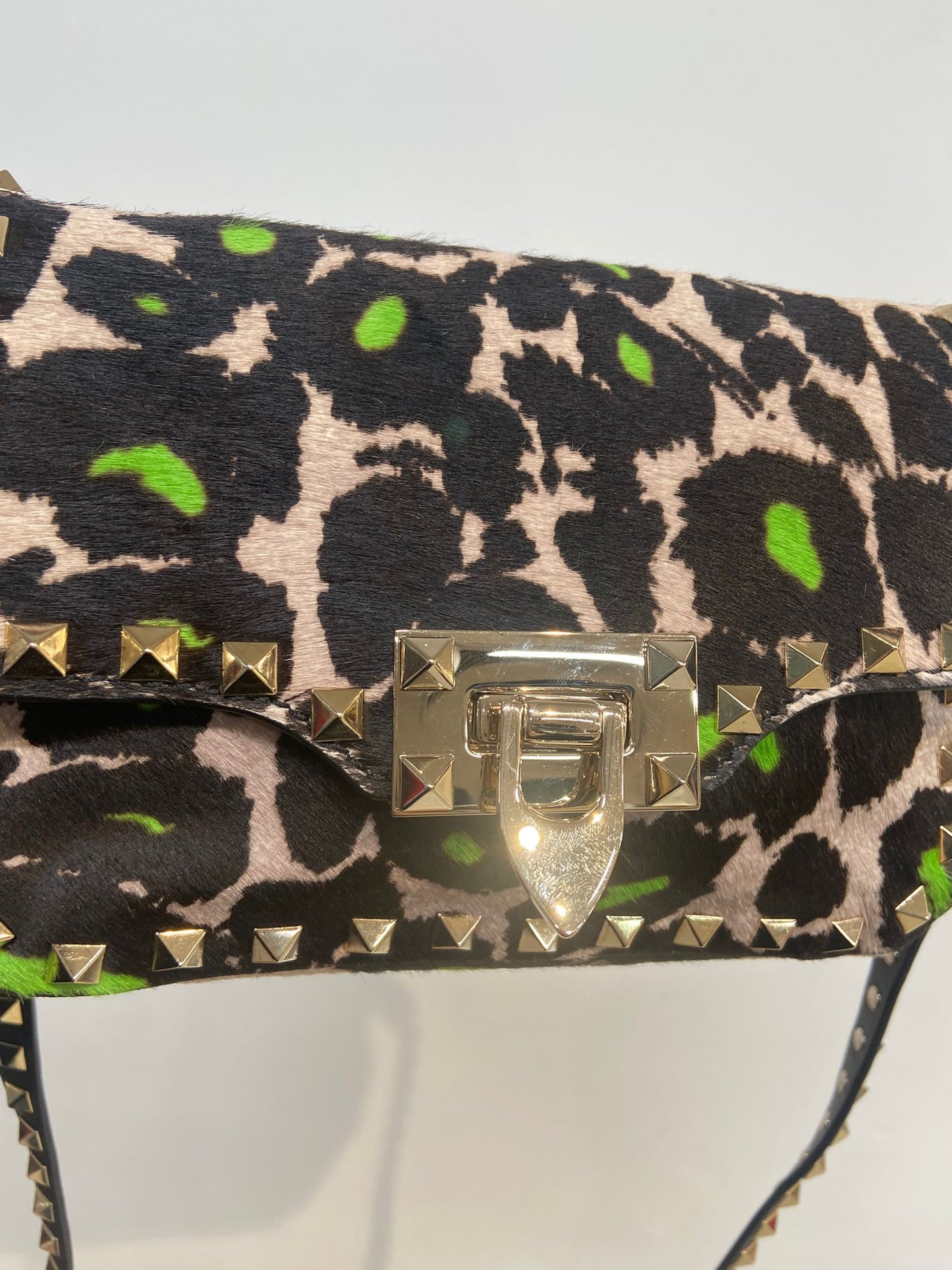 Valentino 馬毛 迷彩斜孭袋