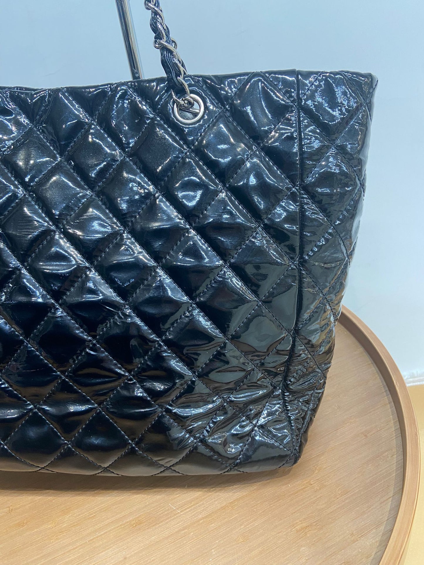 Chanel 黑色漆皮單肩tote