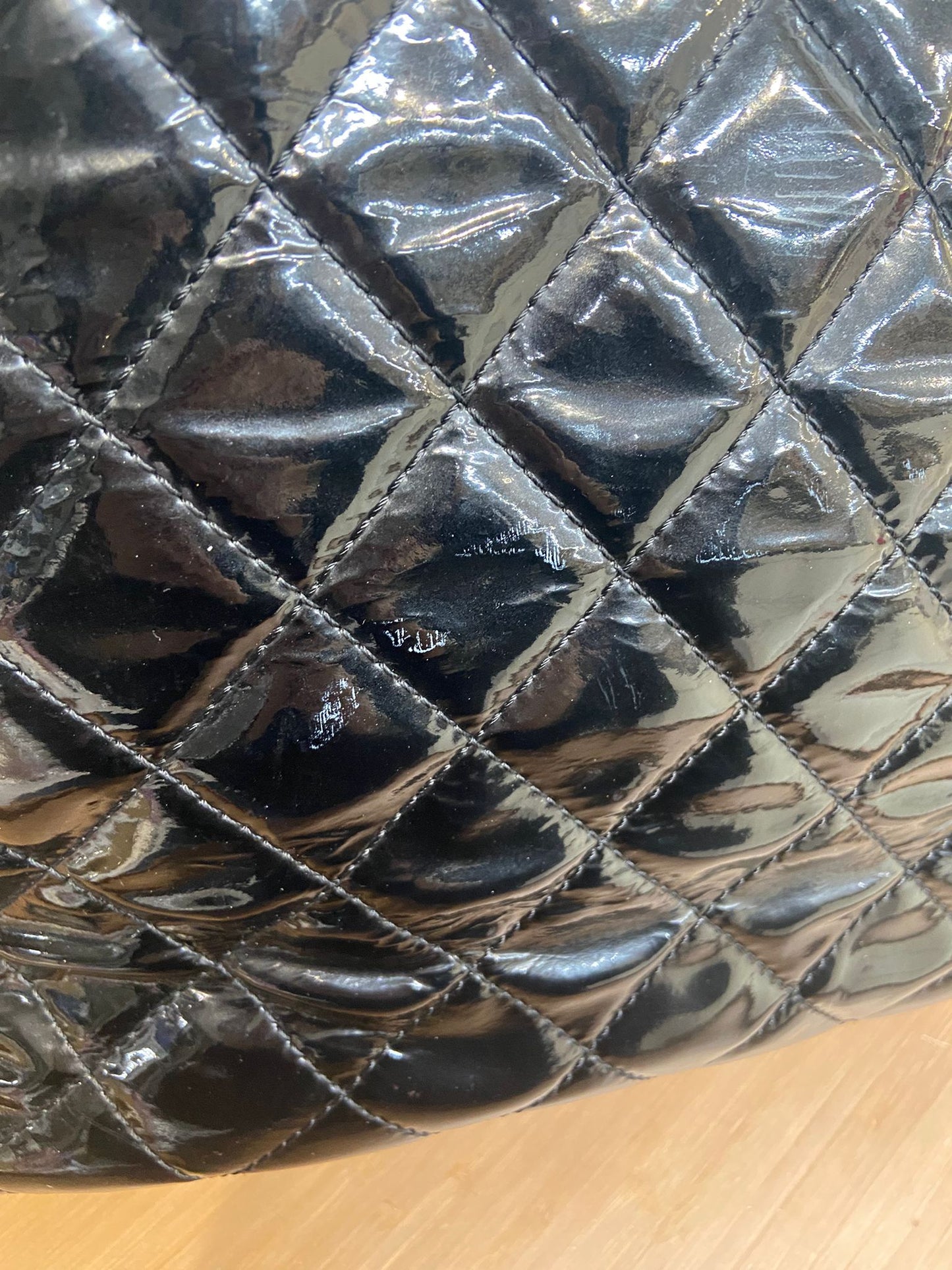 Chanel 黑色漆皮單肩tote
