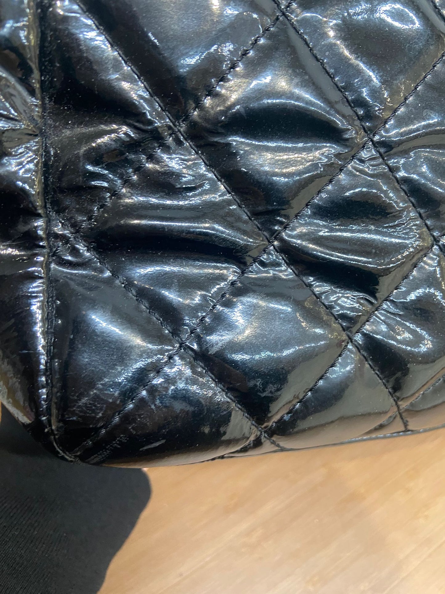 Chanel 黑色漆皮單肩tote