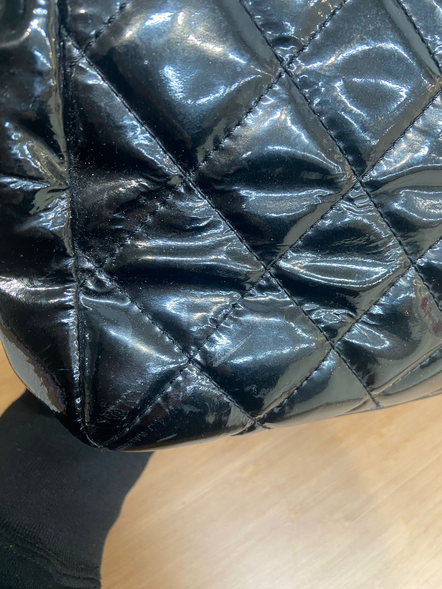 Chanel 黑色漆皮單肩tote