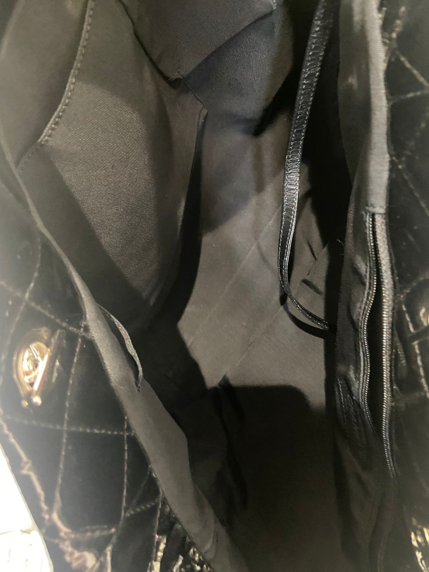 Chanel 黑色漆皮單肩tote