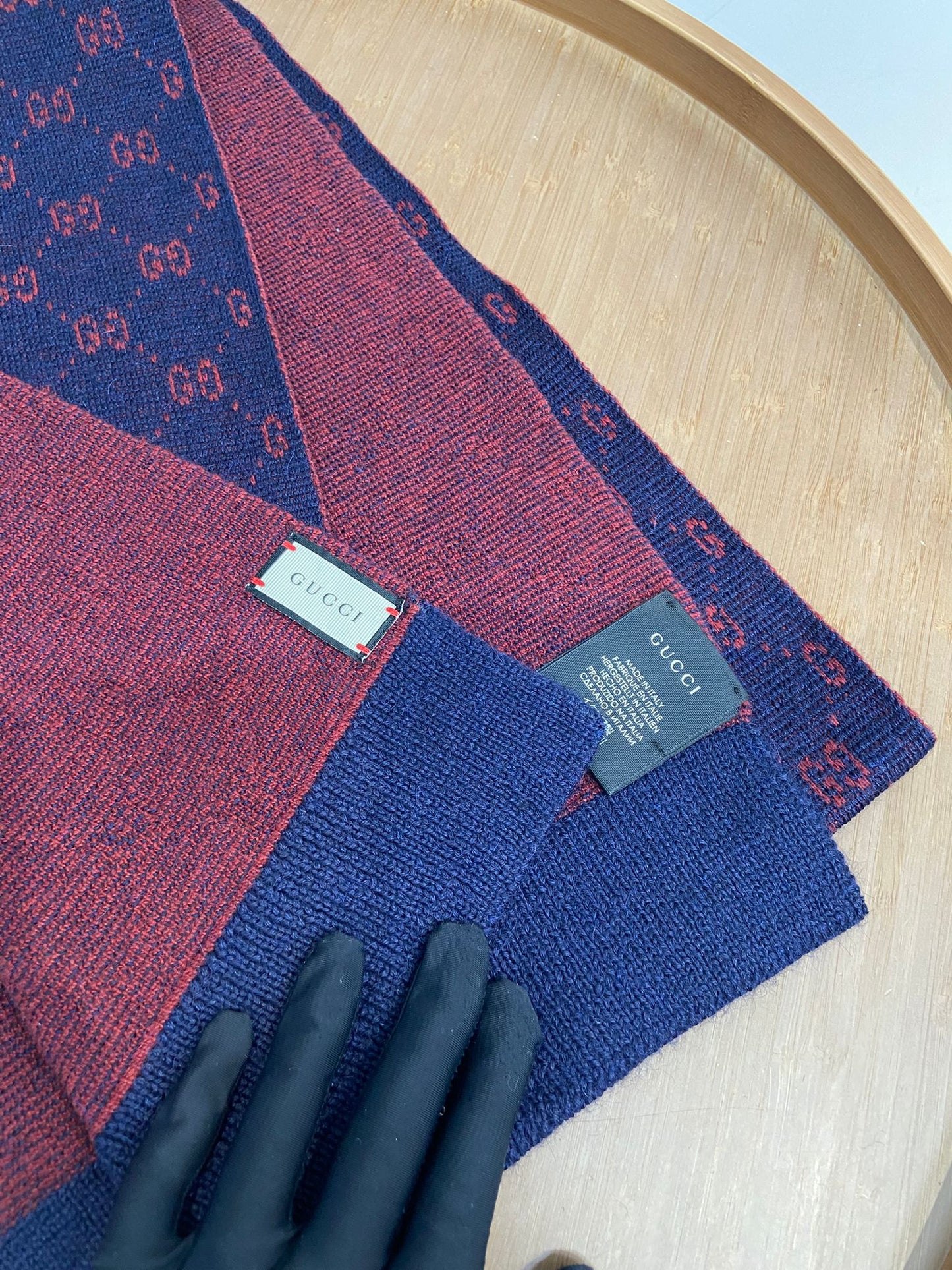 GUCCI 頸巾