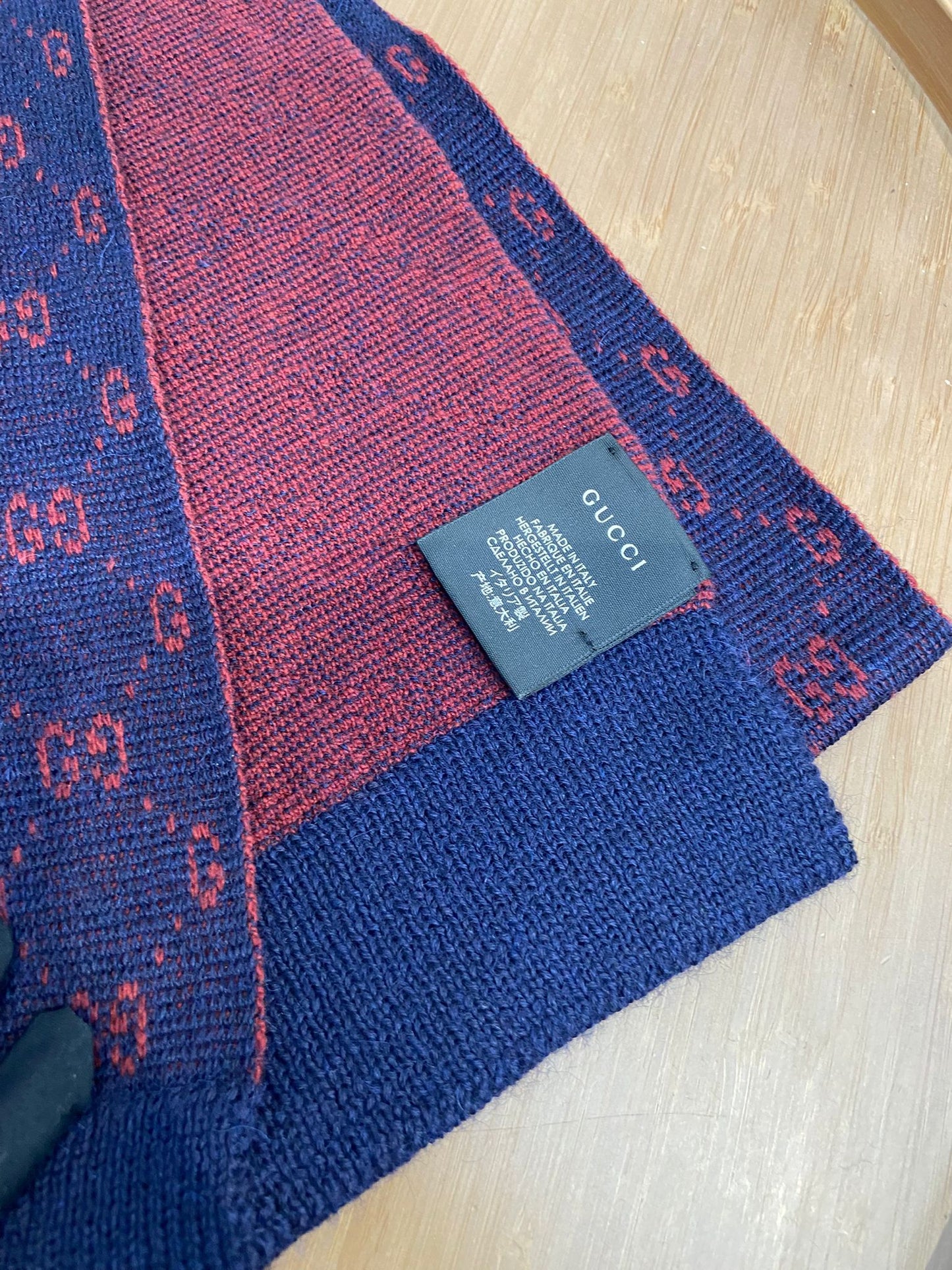 GUCCI 頸巾