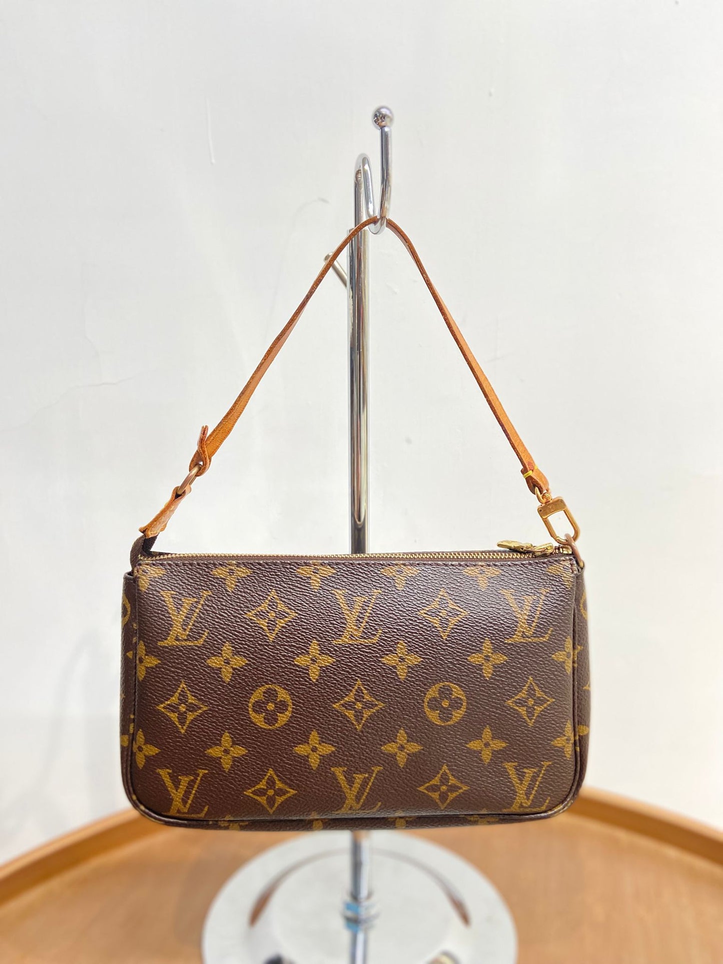 LV 麻將袋 Pochette Accessoires Monogram