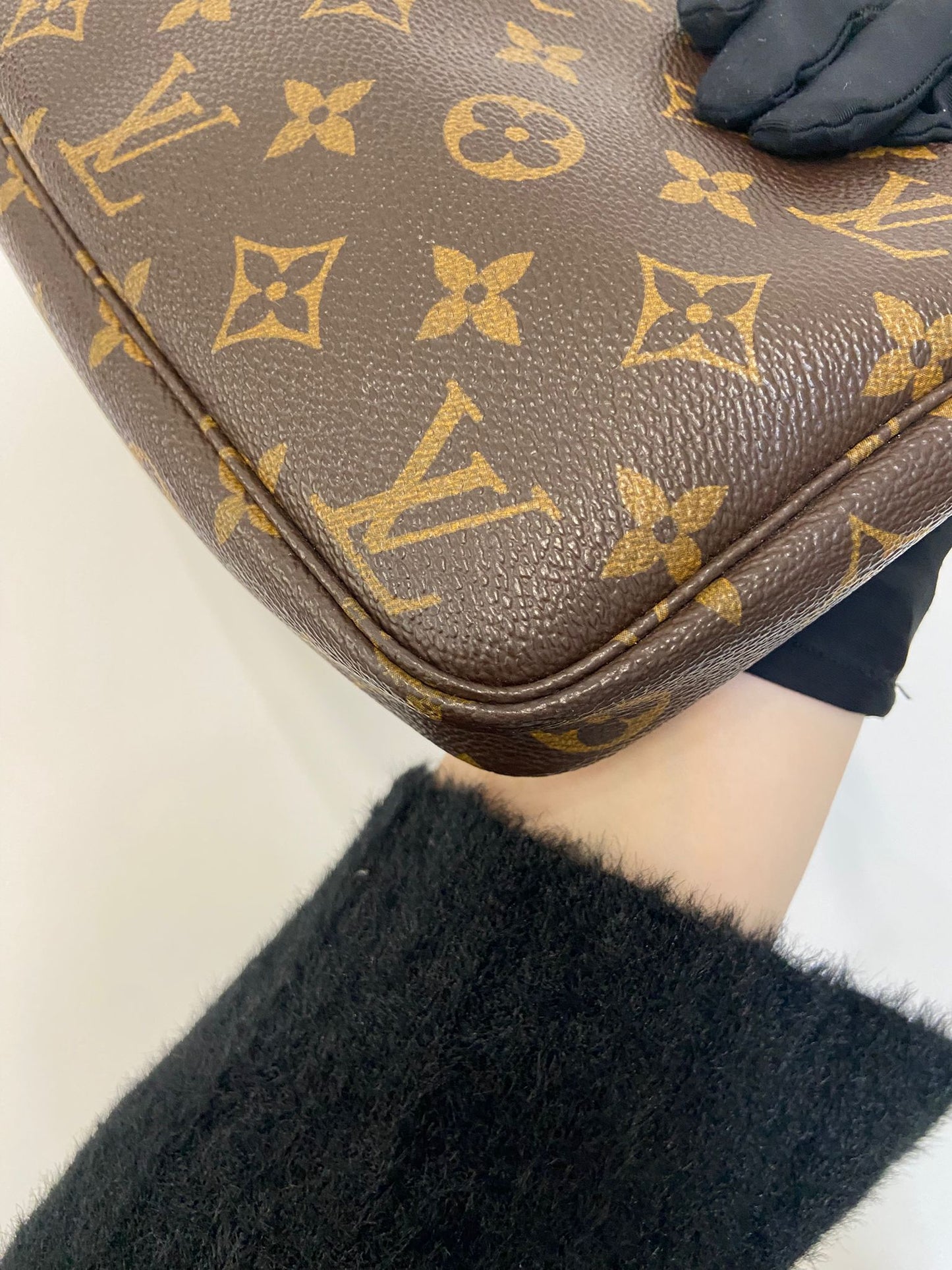 LV 麻將袋 Pochette Accessoires Monogram