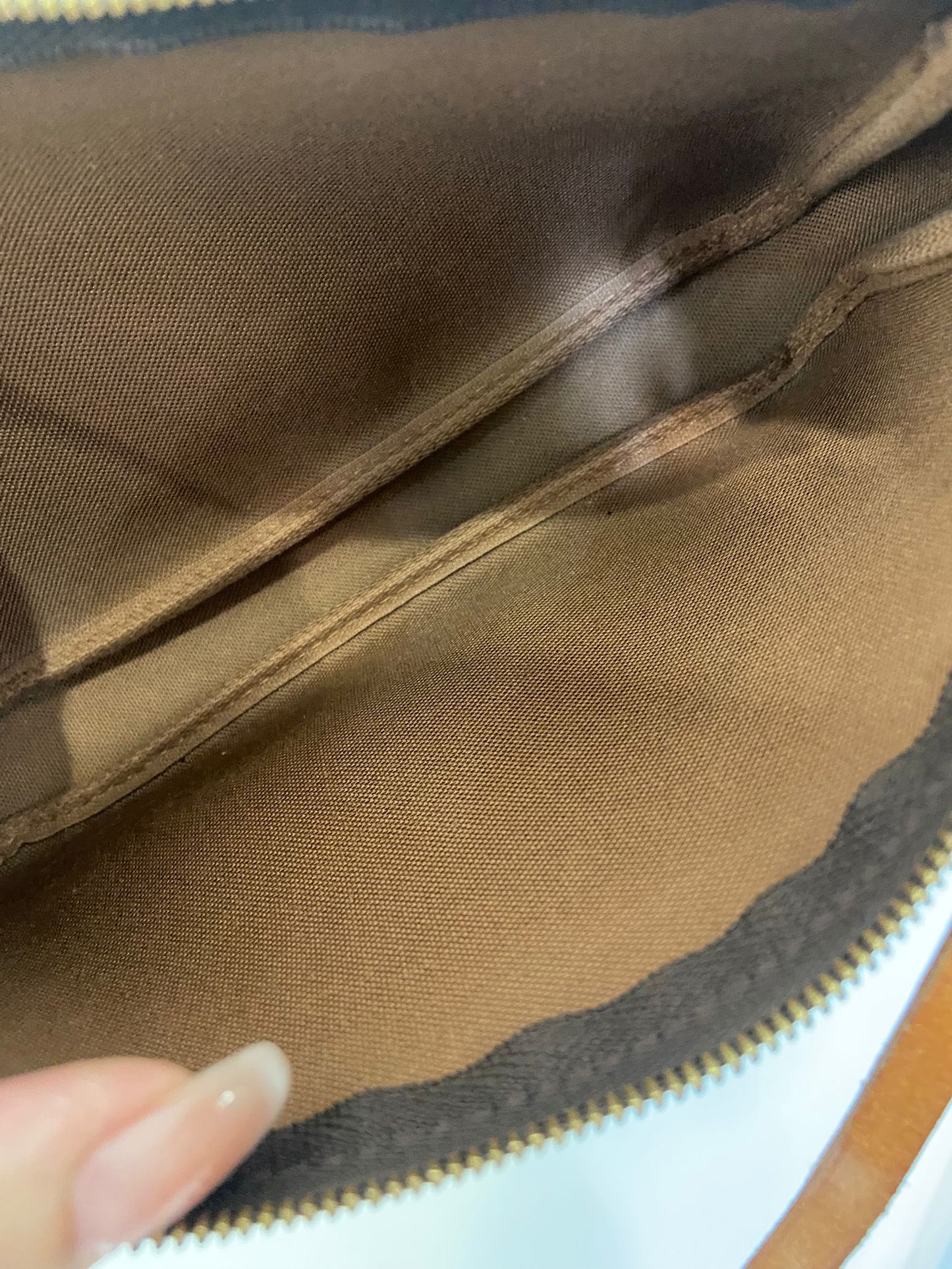 LV 麻將袋 Pochette Accessoires Monogram