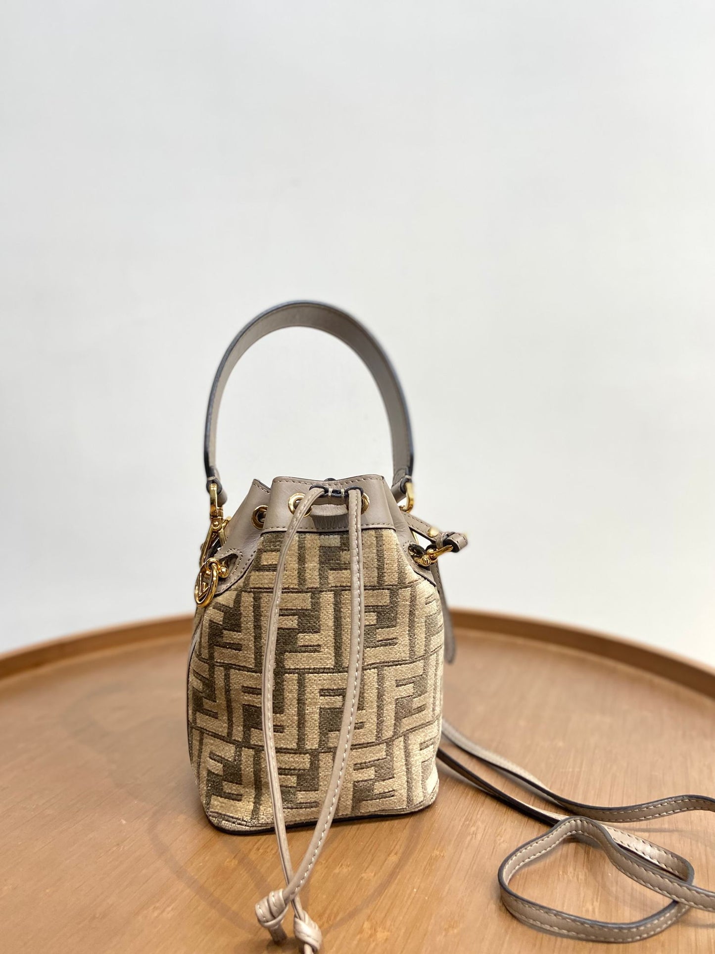 Fendi mon tresor小水桶