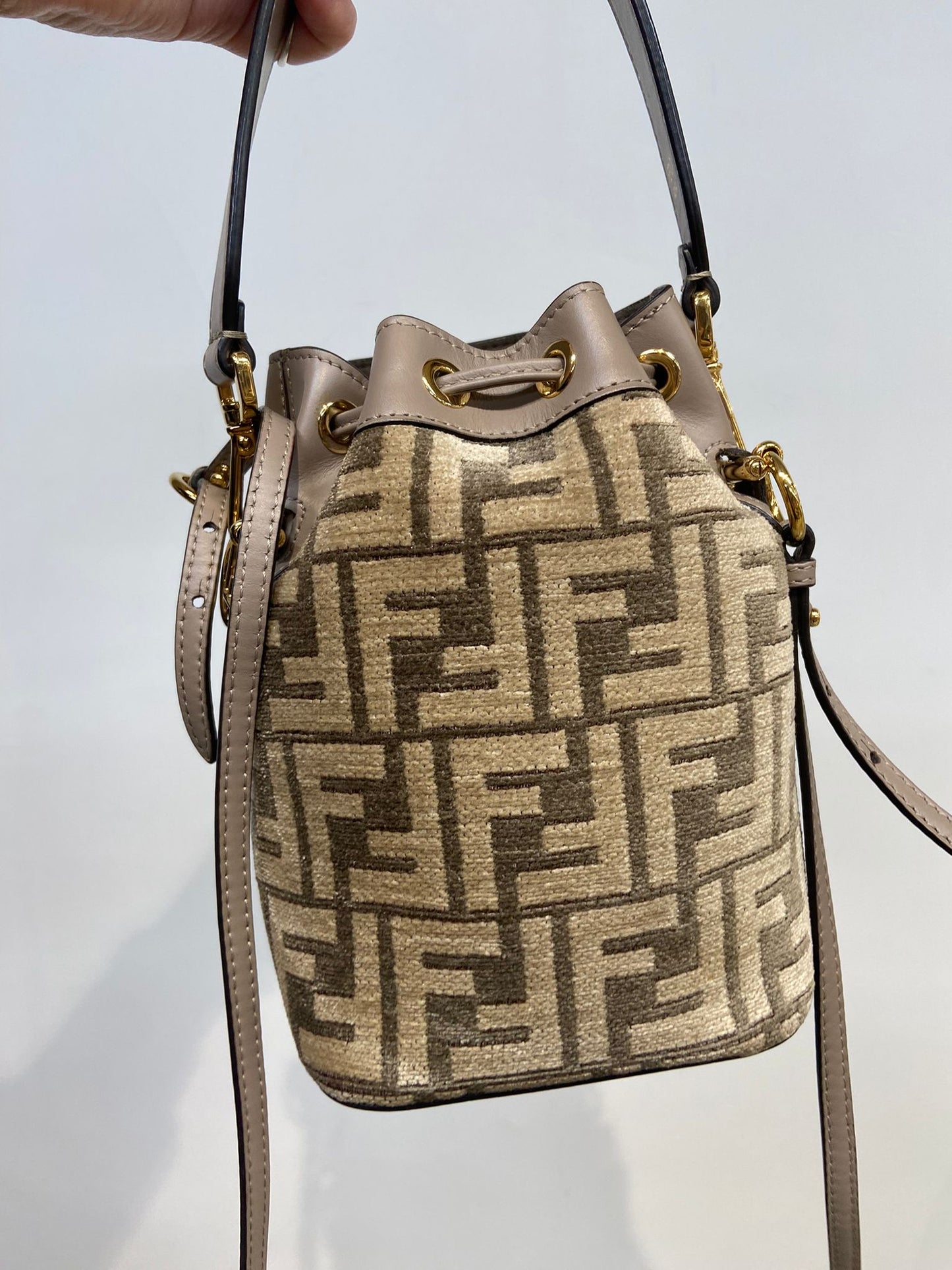 Fendi mon tresor小水桶