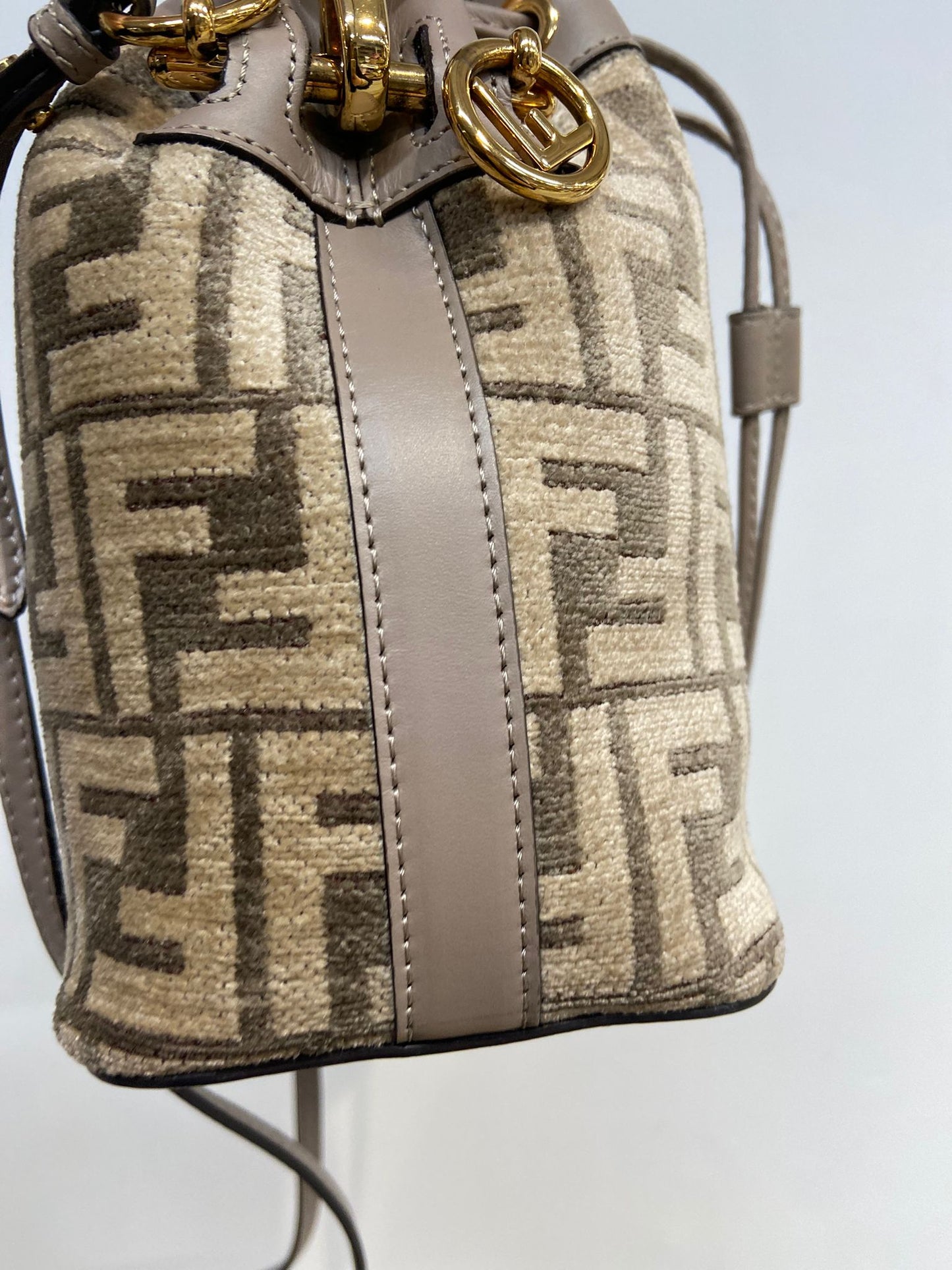 Fendi mon tresor小水桶