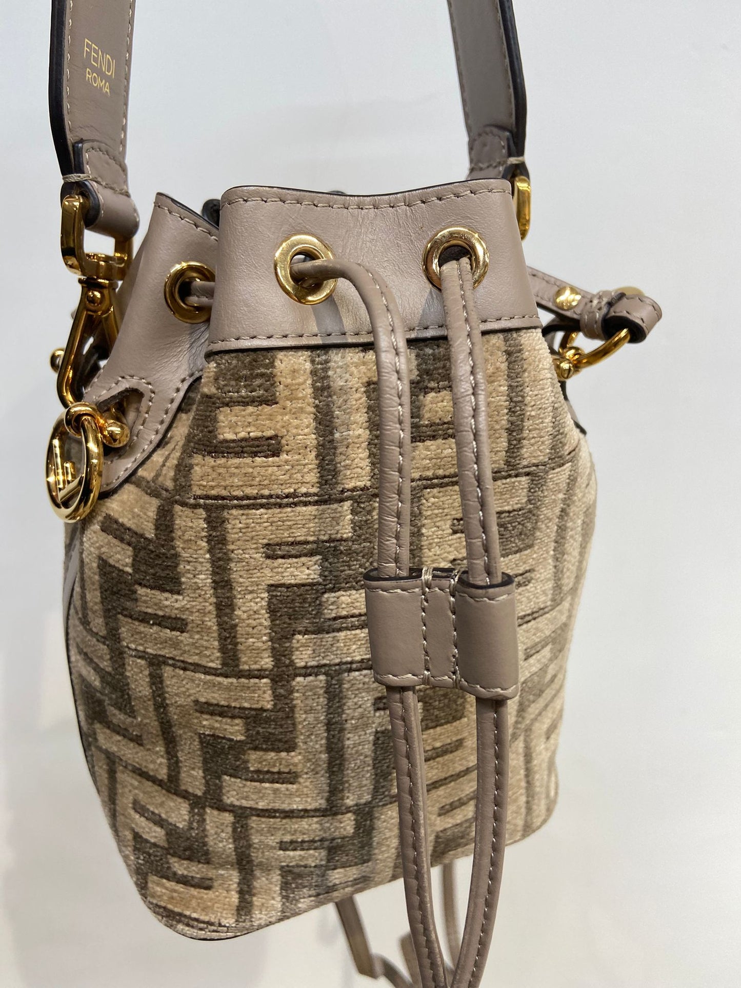 Fendi mon tresor小水桶