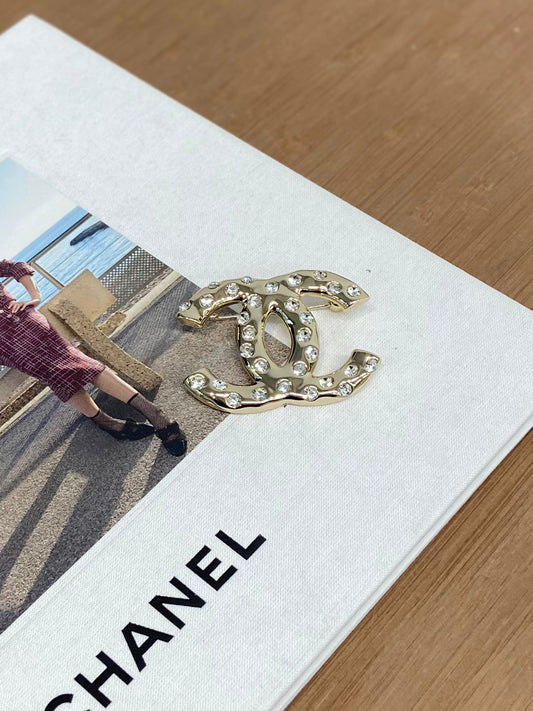 Chanel brooch 心口針