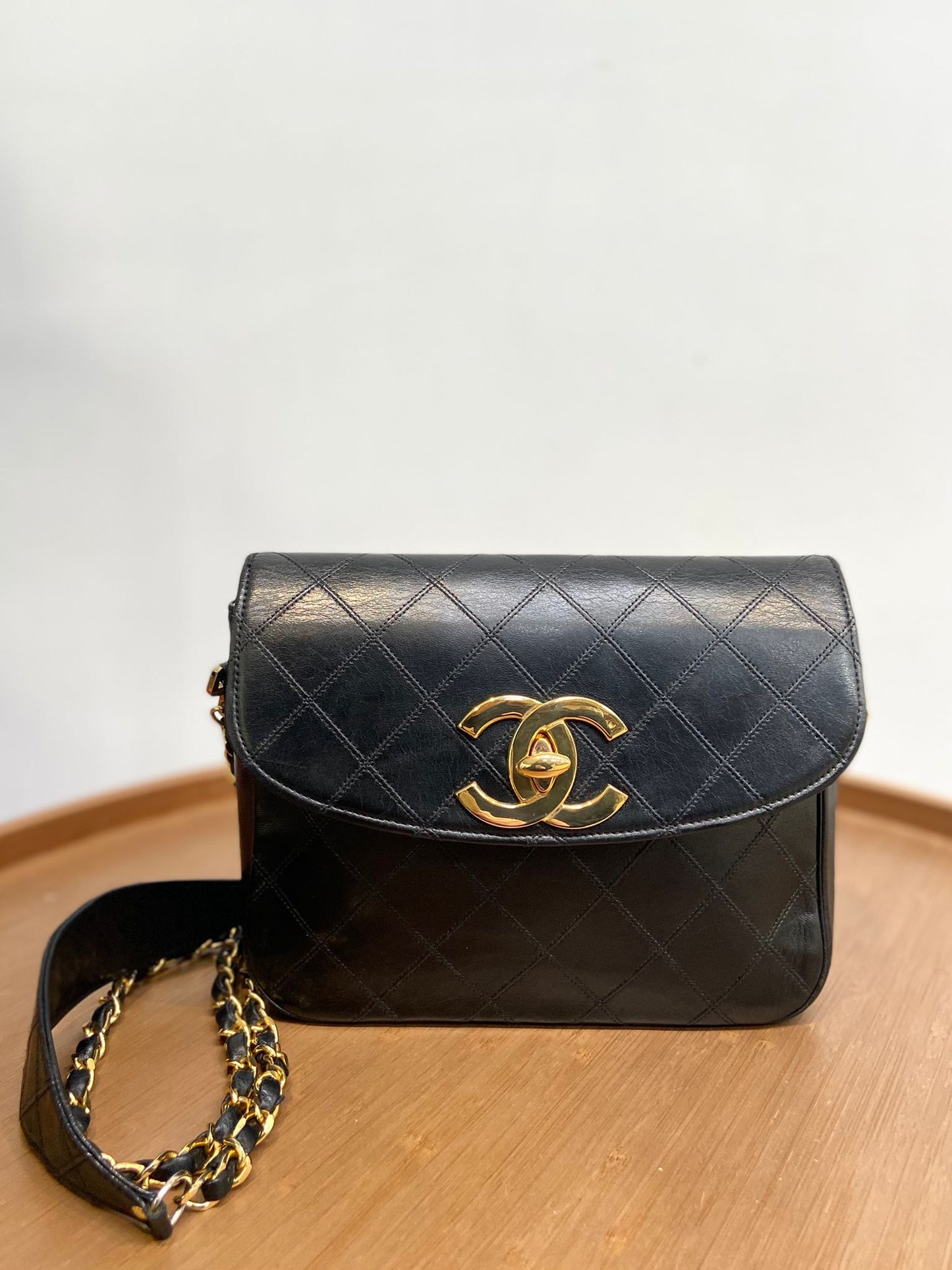 Chanel 黑金大cc扣信封包