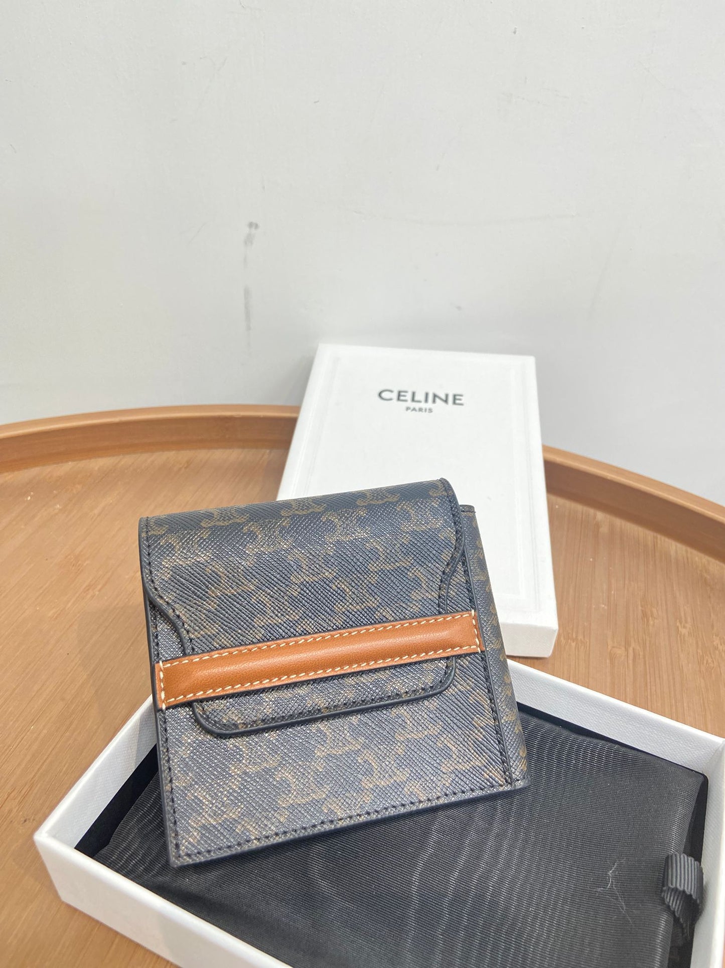 CELINE 凱旋門老花銀包