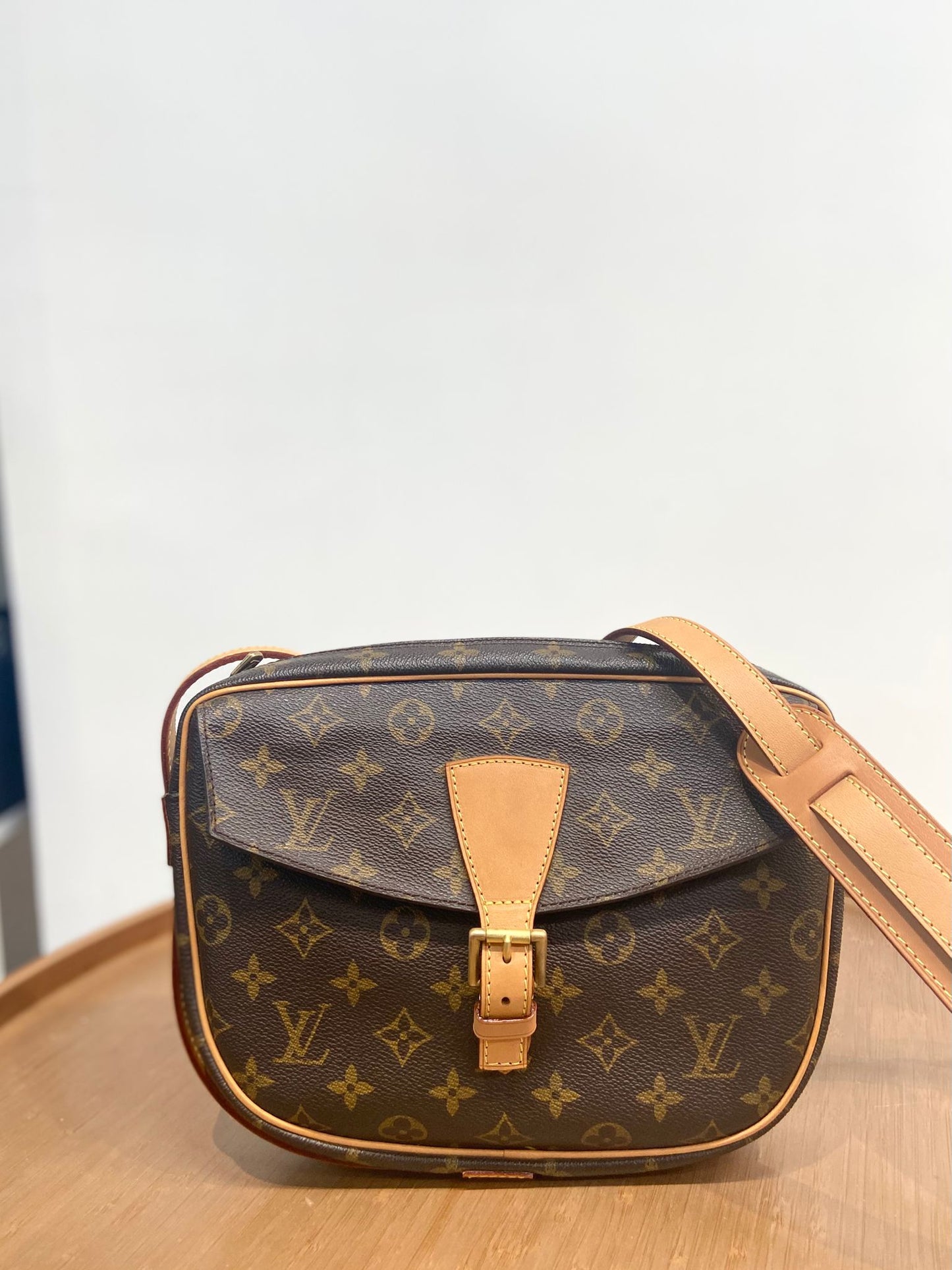 LV 老花馬鞍包