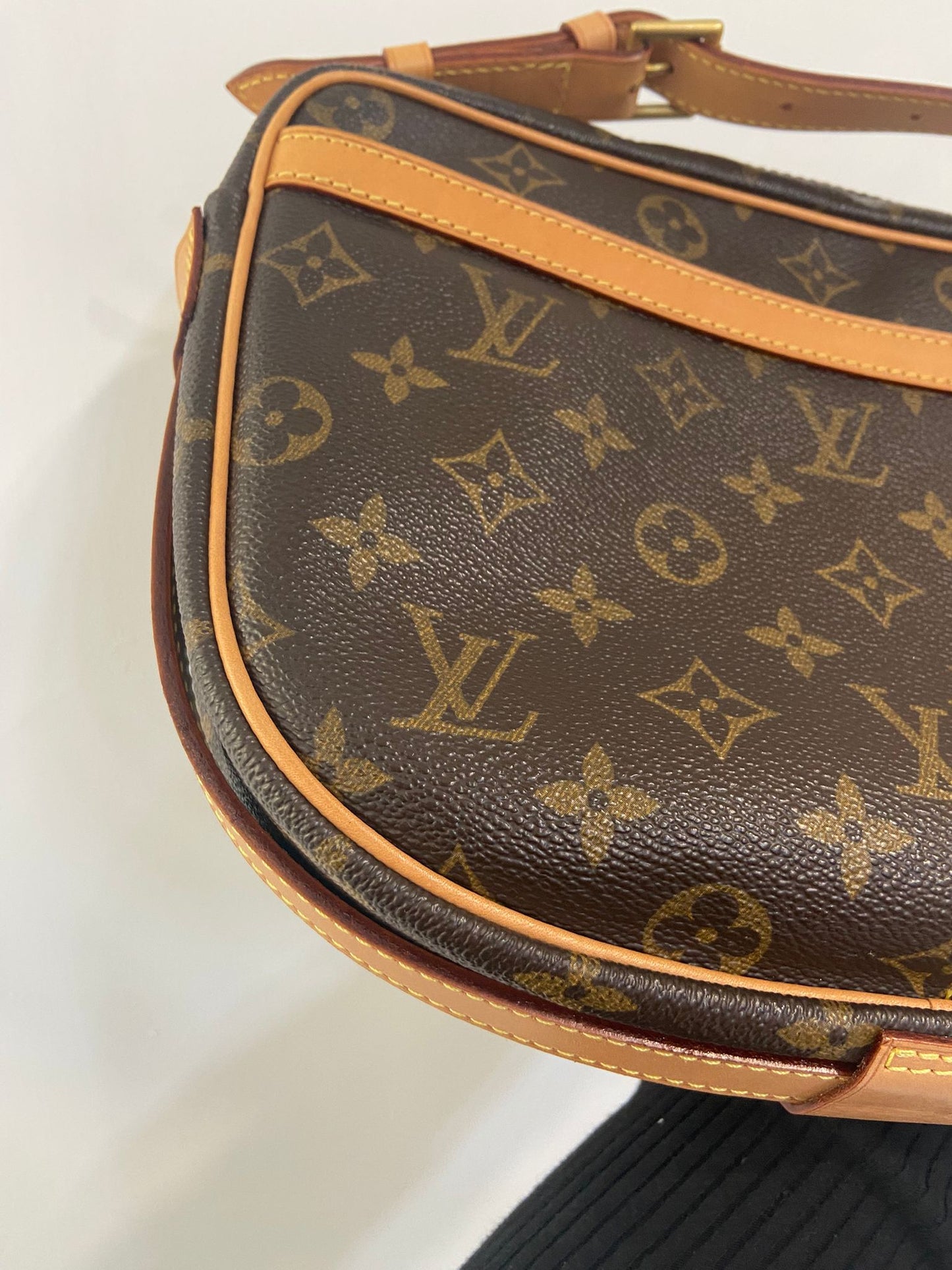 LV 老花馬鞍包