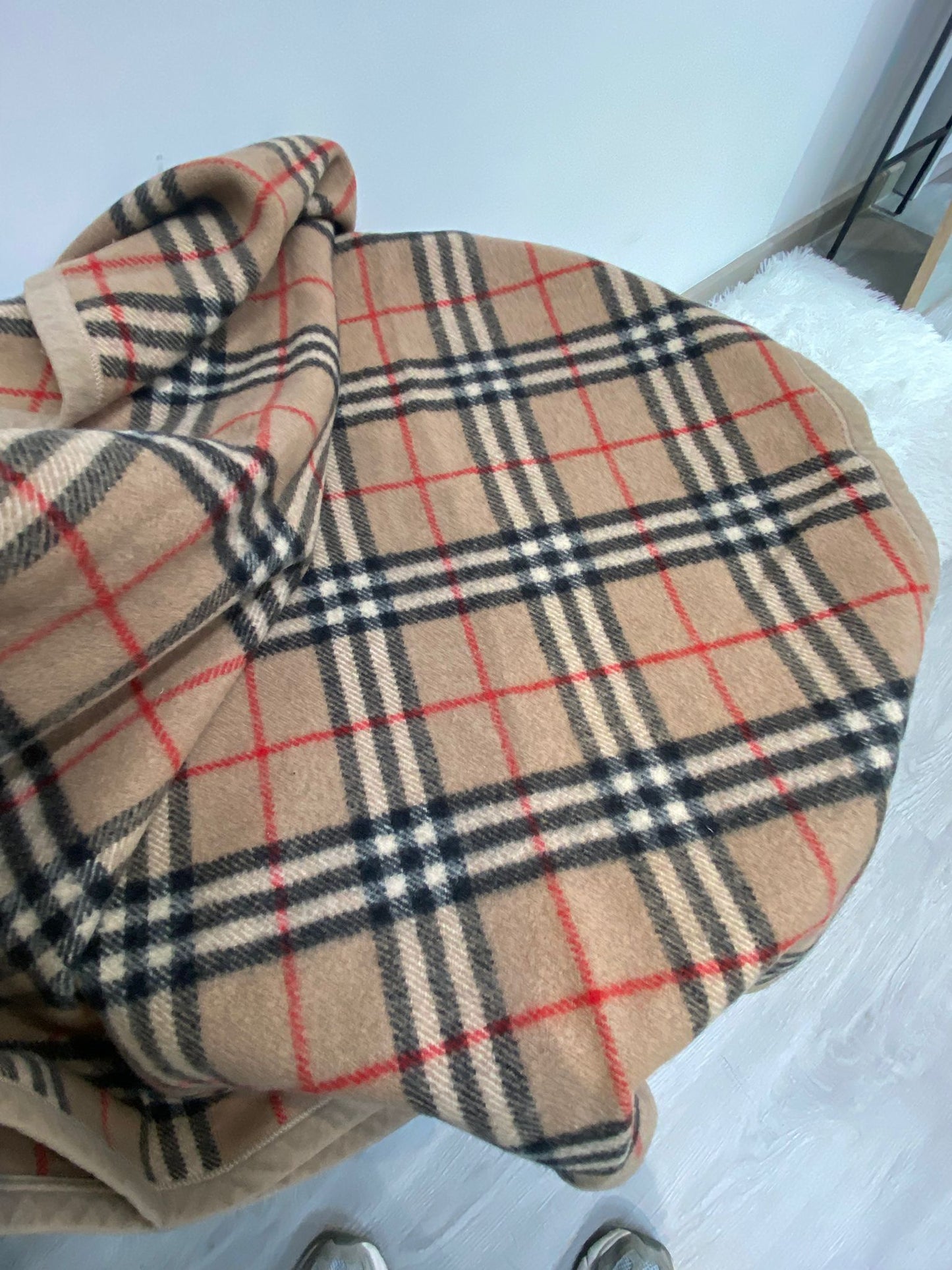 Burberry 大毛氈被