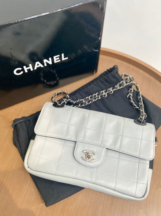 Chanel 冰格鏈條包