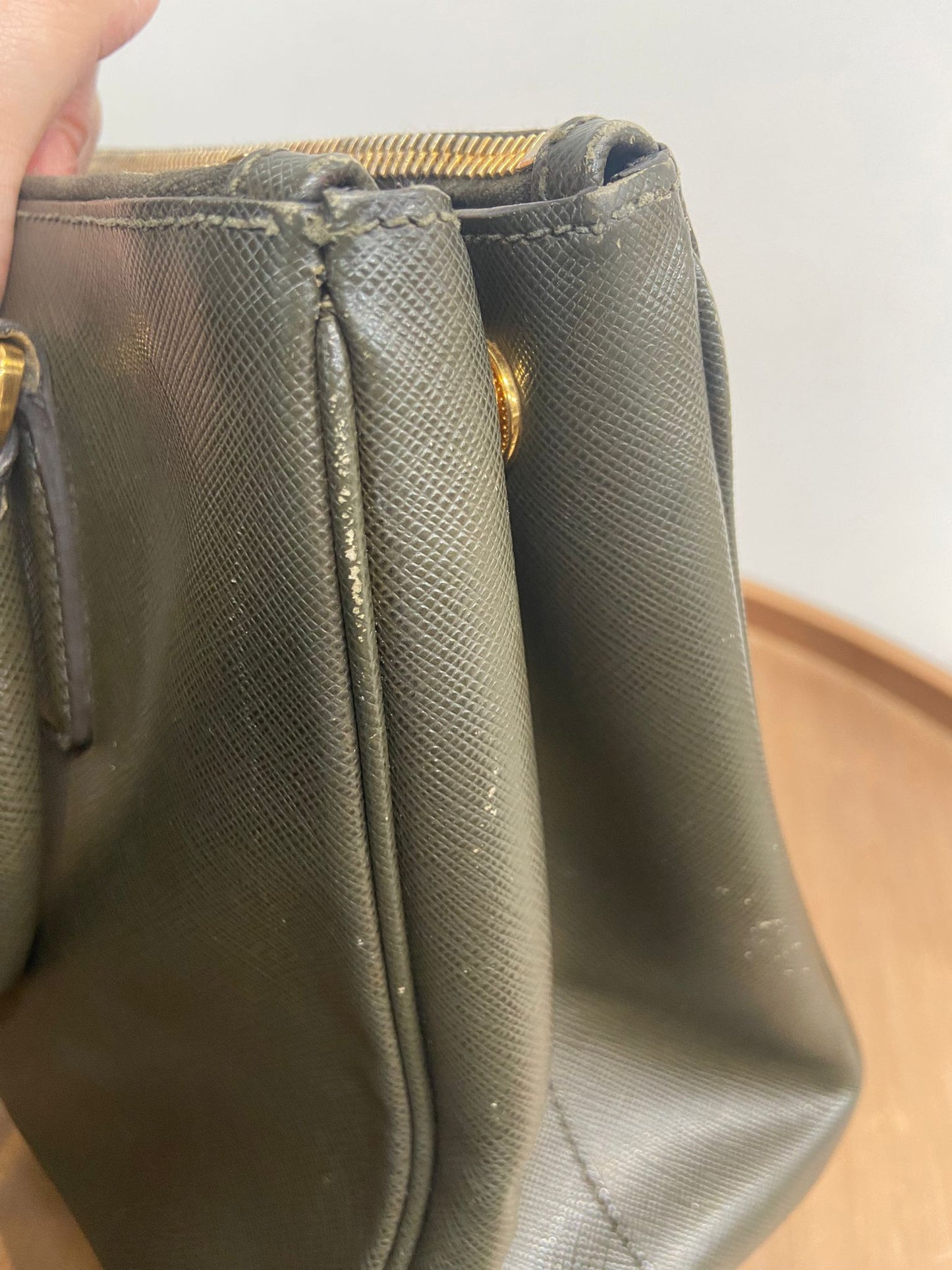 Prada galleria tote saffiano